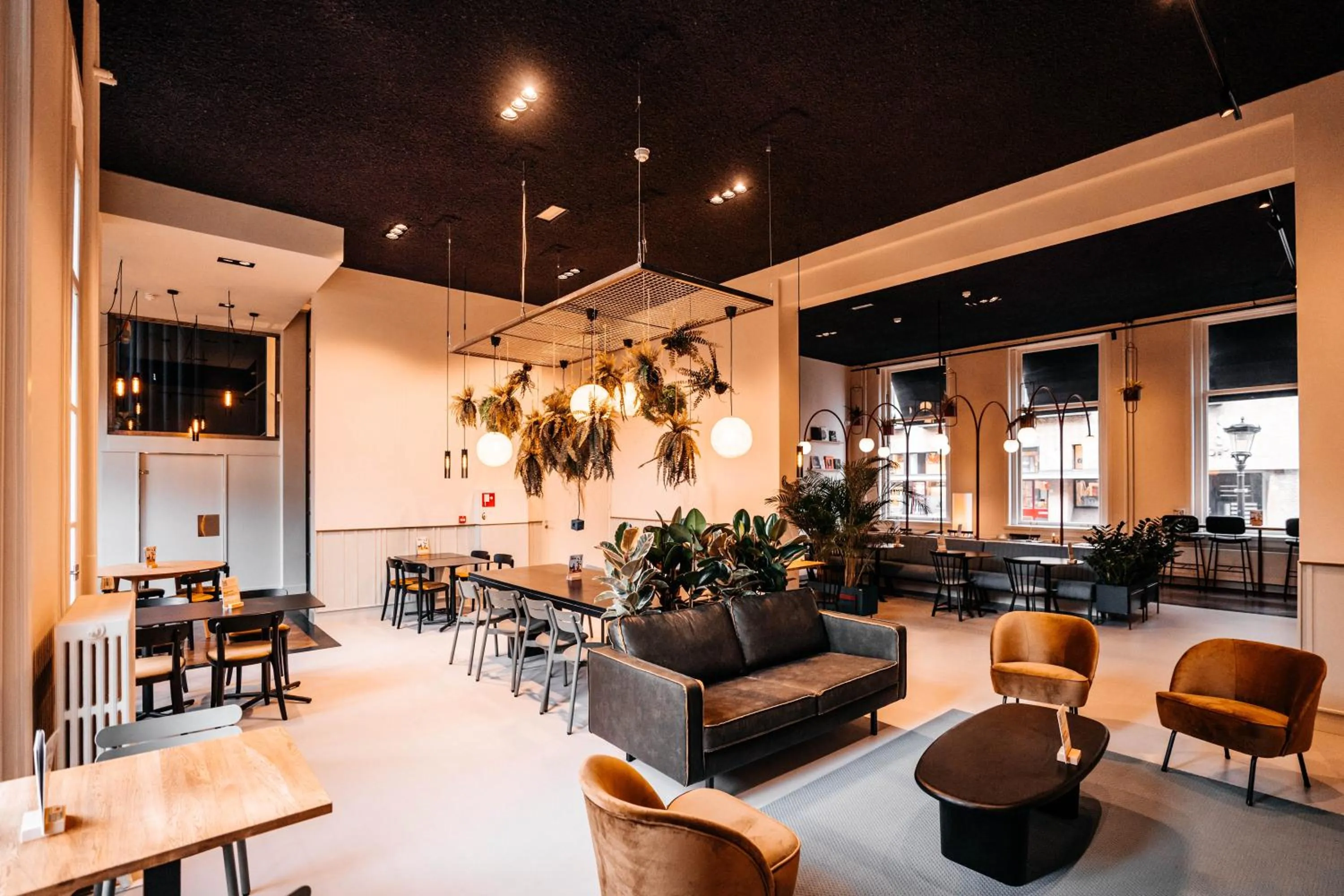 Seating area in Hotel Simple