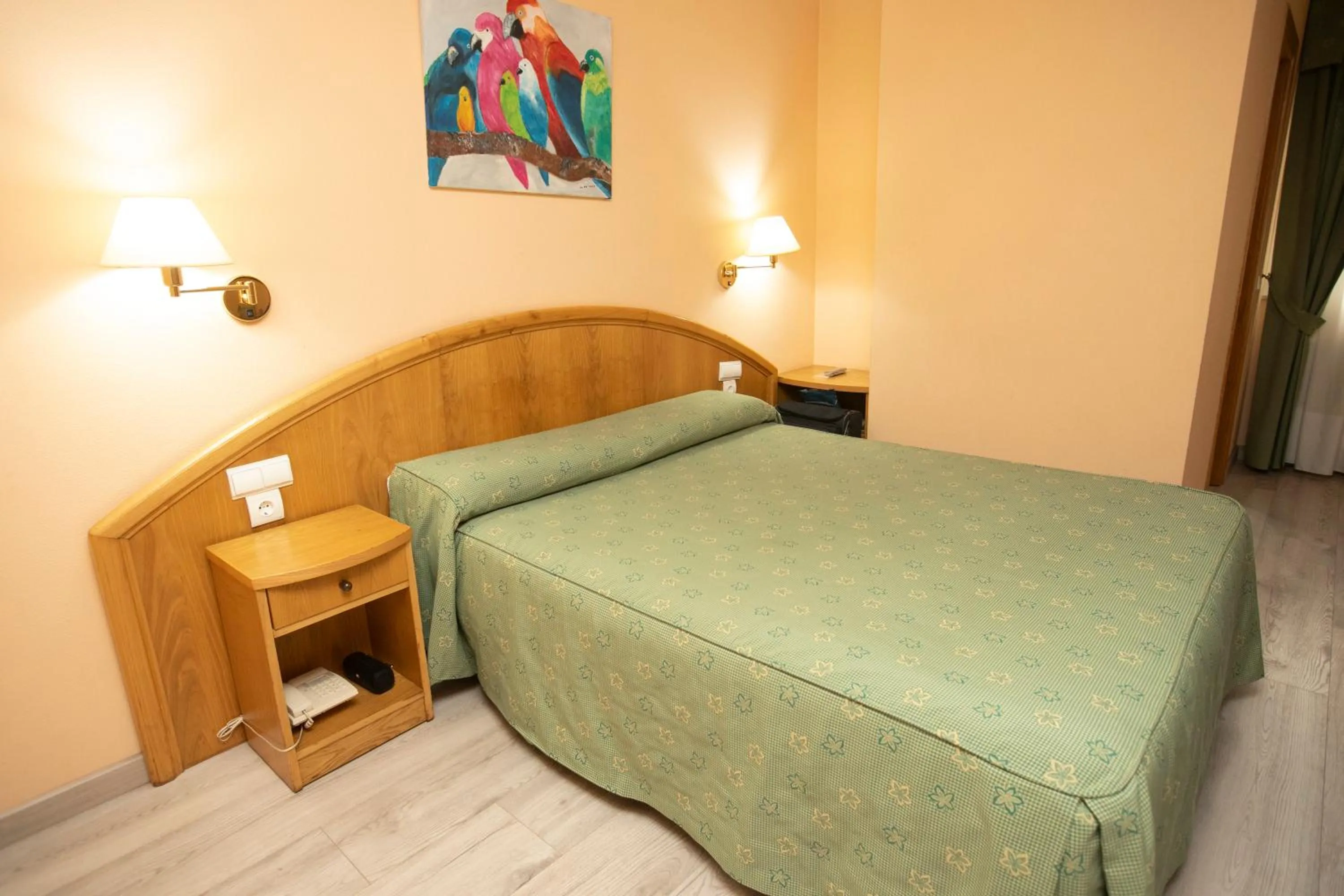 Photo of the whole room, Bed in Hotel PAYRO