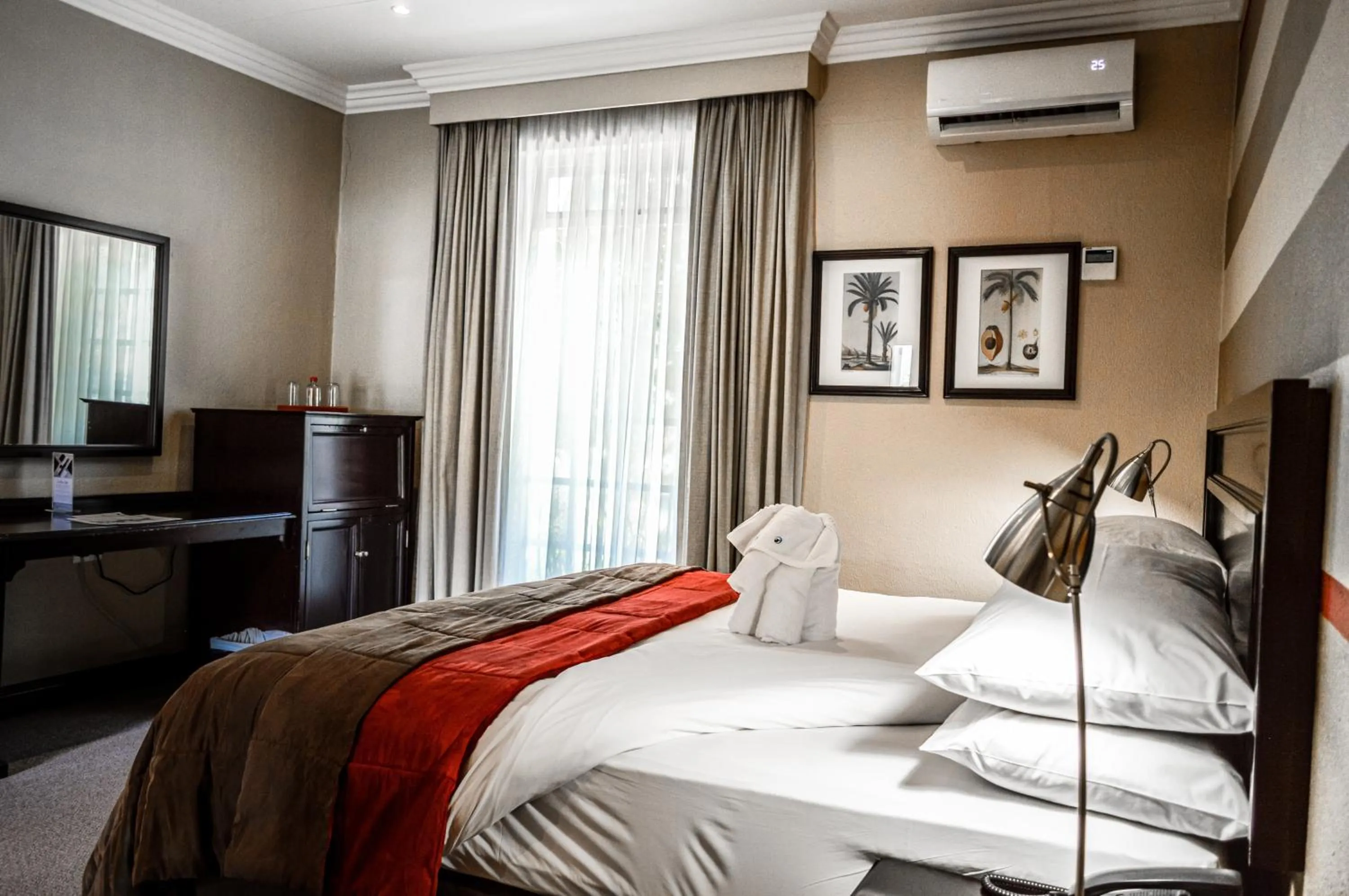 Bed in Indaba Hotel, Spa & Conference Center