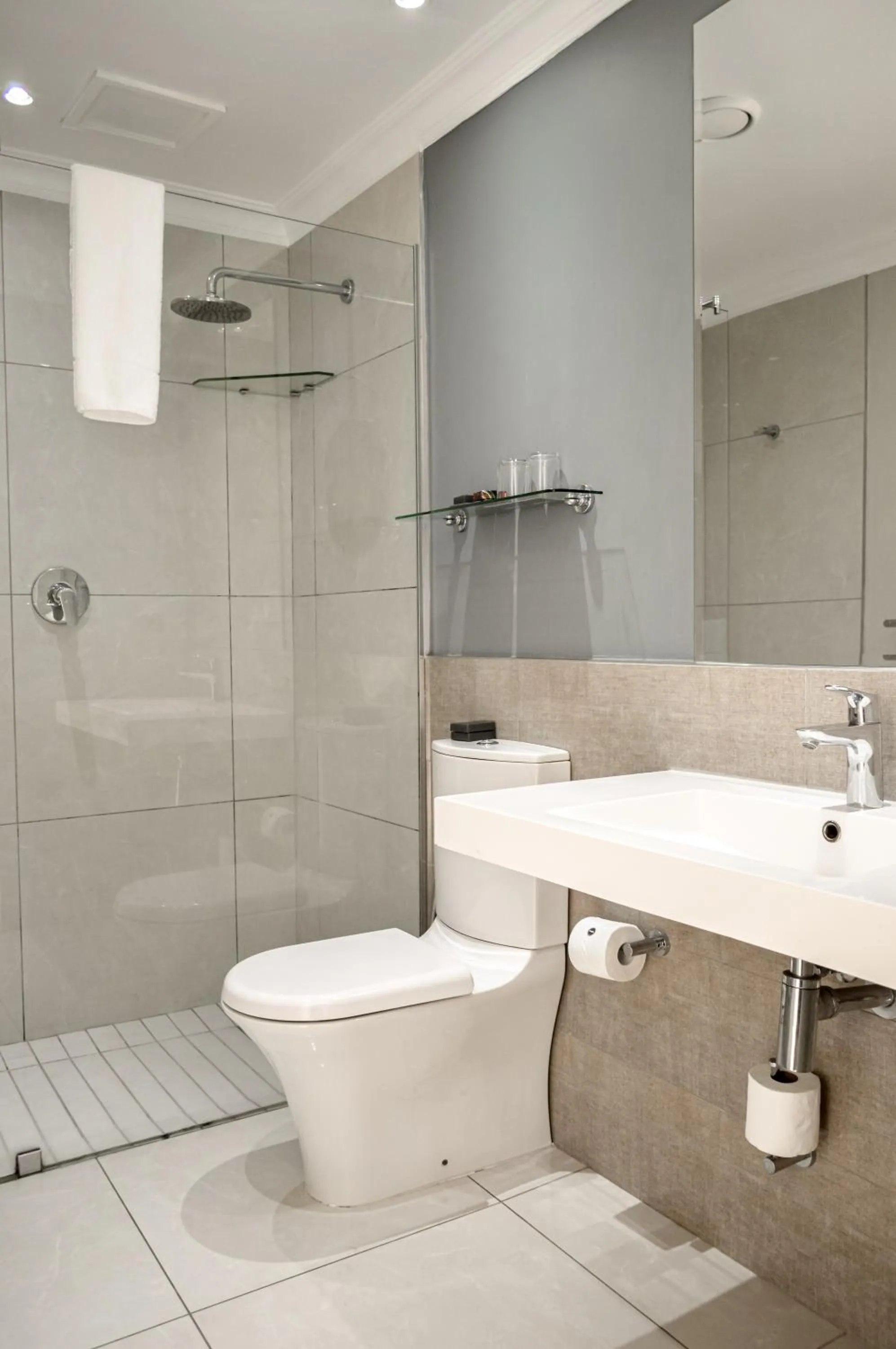 Bathroom in Indaba Hotel, Spa & Conference Center