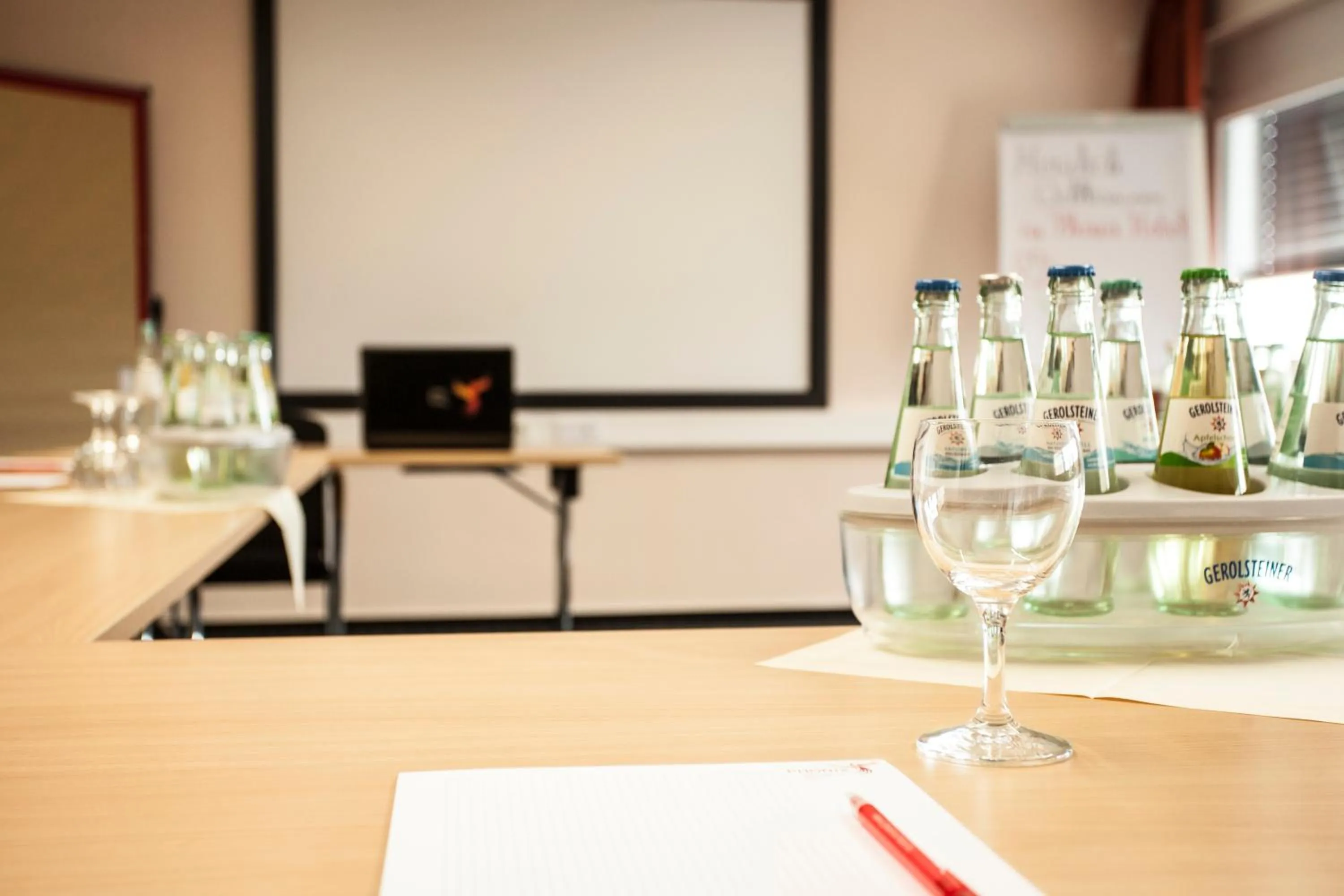Meeting/conference room in Phönix Hotel
