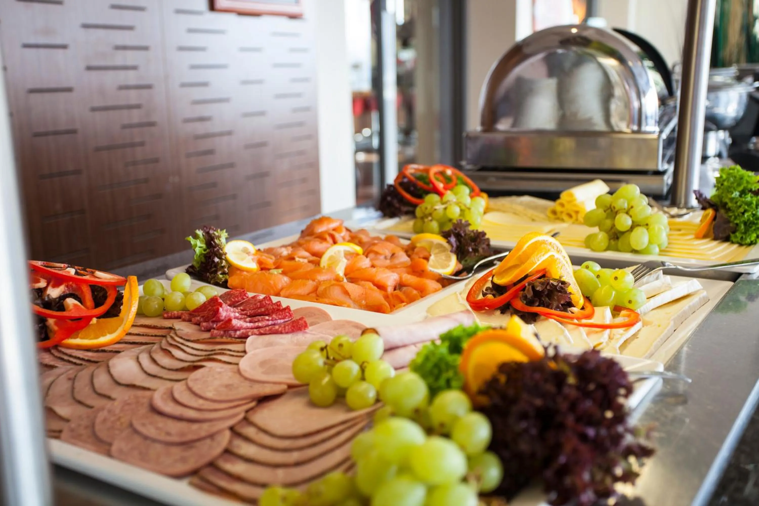 Buffet breakfast in Phönix Hotel
