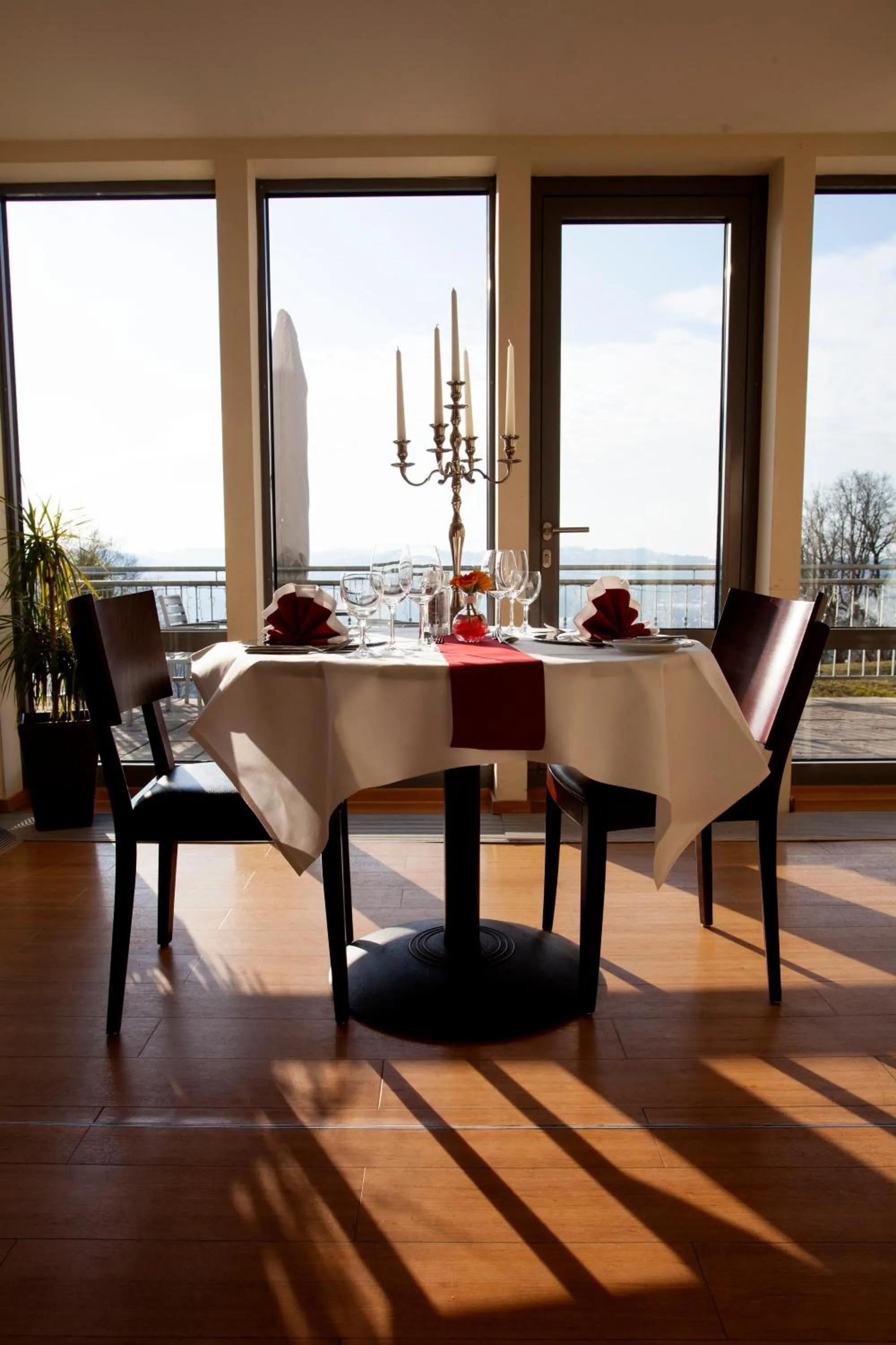 Restaurant/places to eat in Phönix Hotel