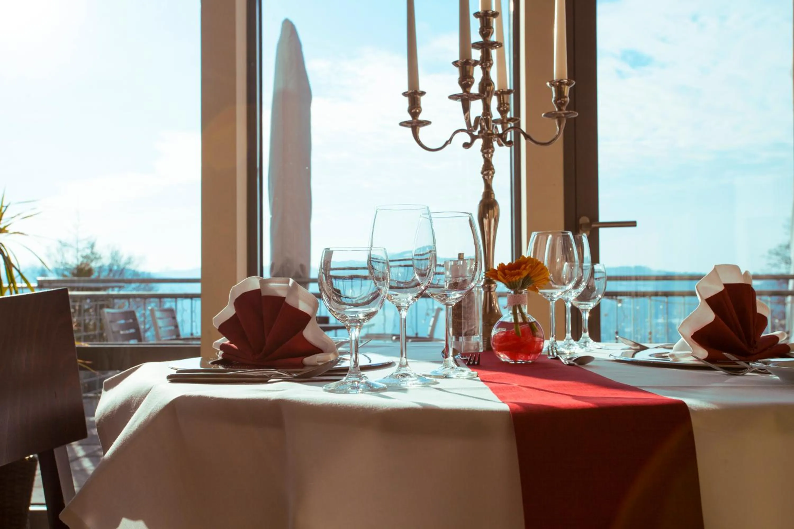 Restaurant/places to eat in Phönix Hotel