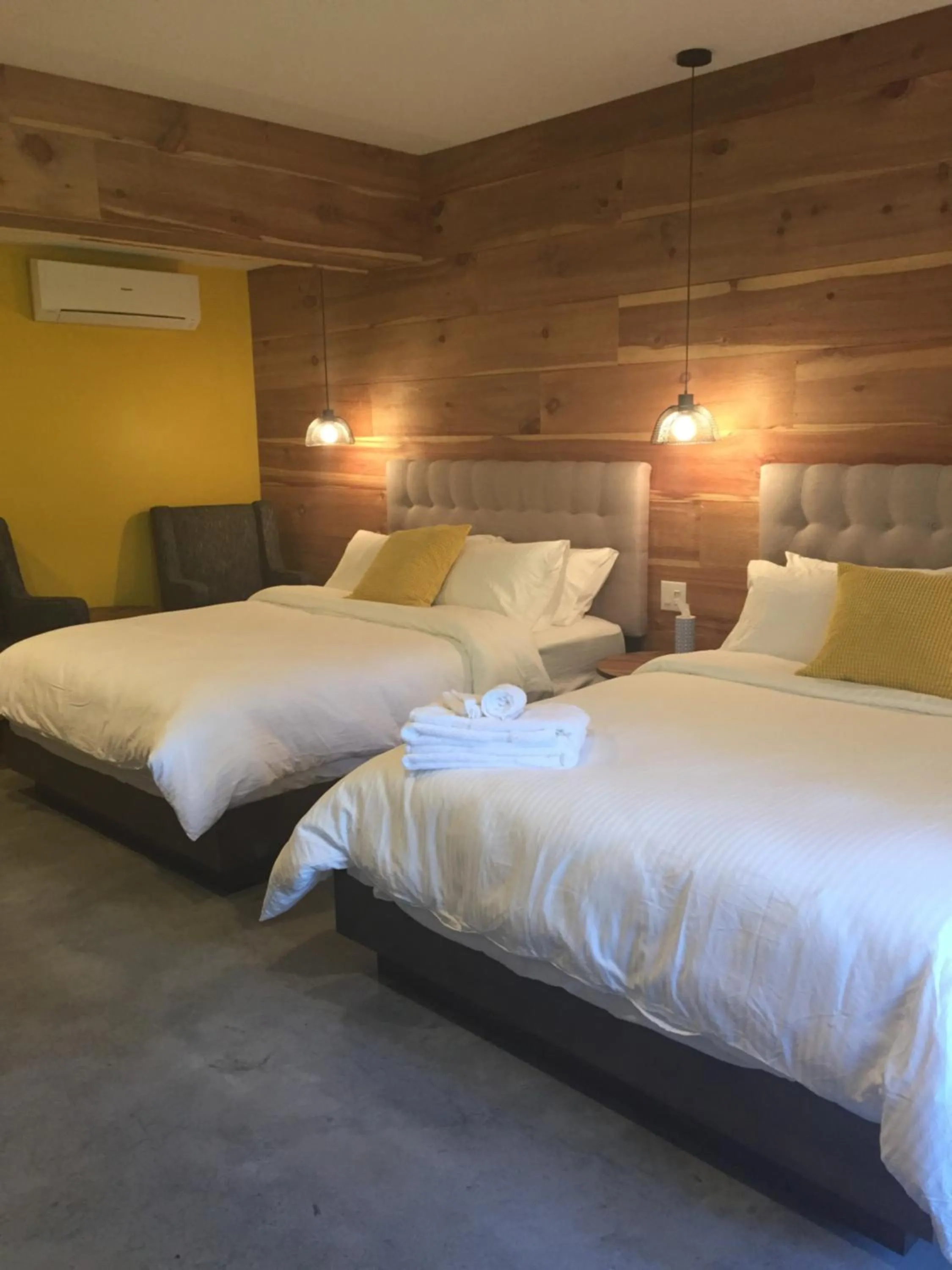 Bed in Rawdon Golf Resort