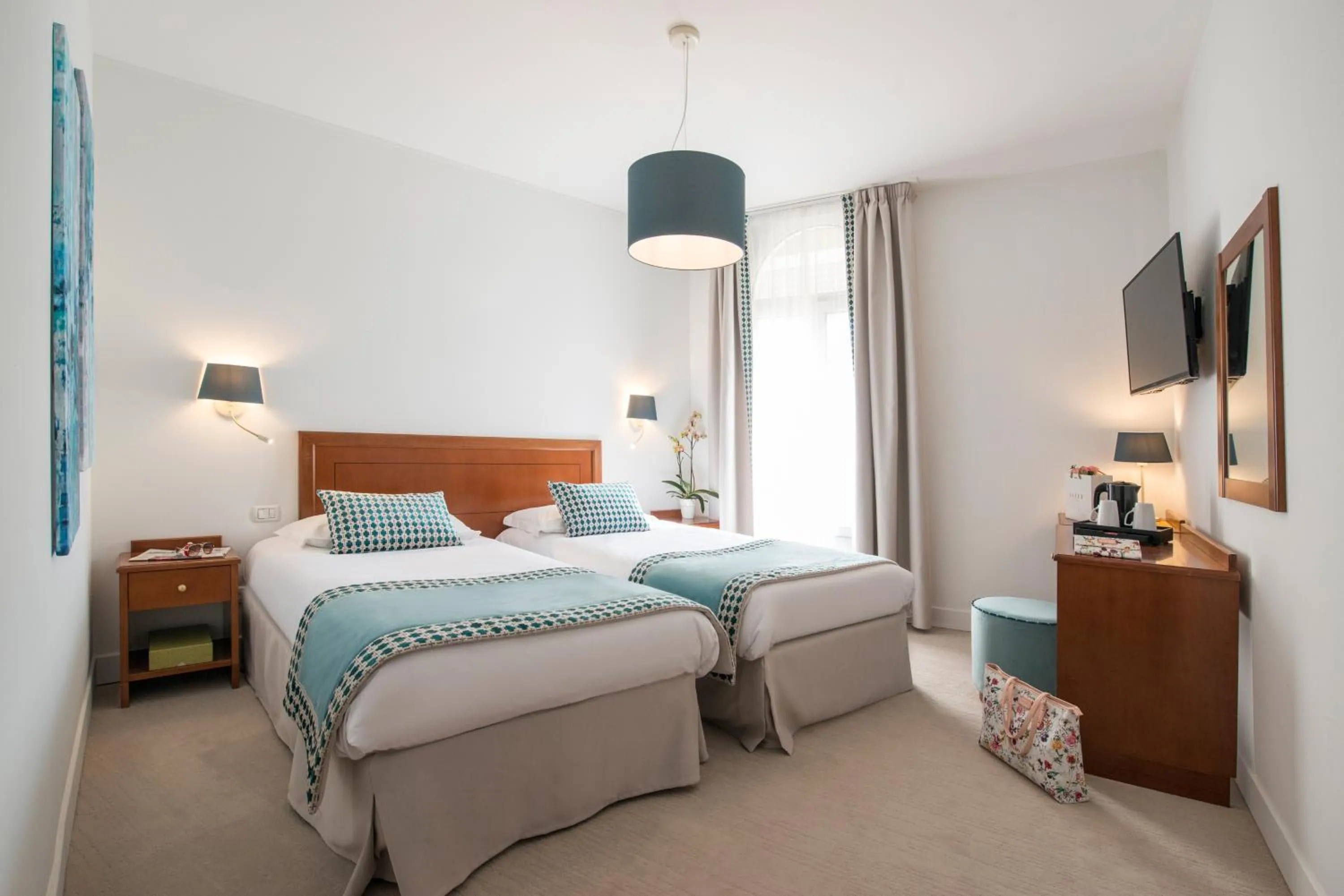 Bed in Hotel Olympia