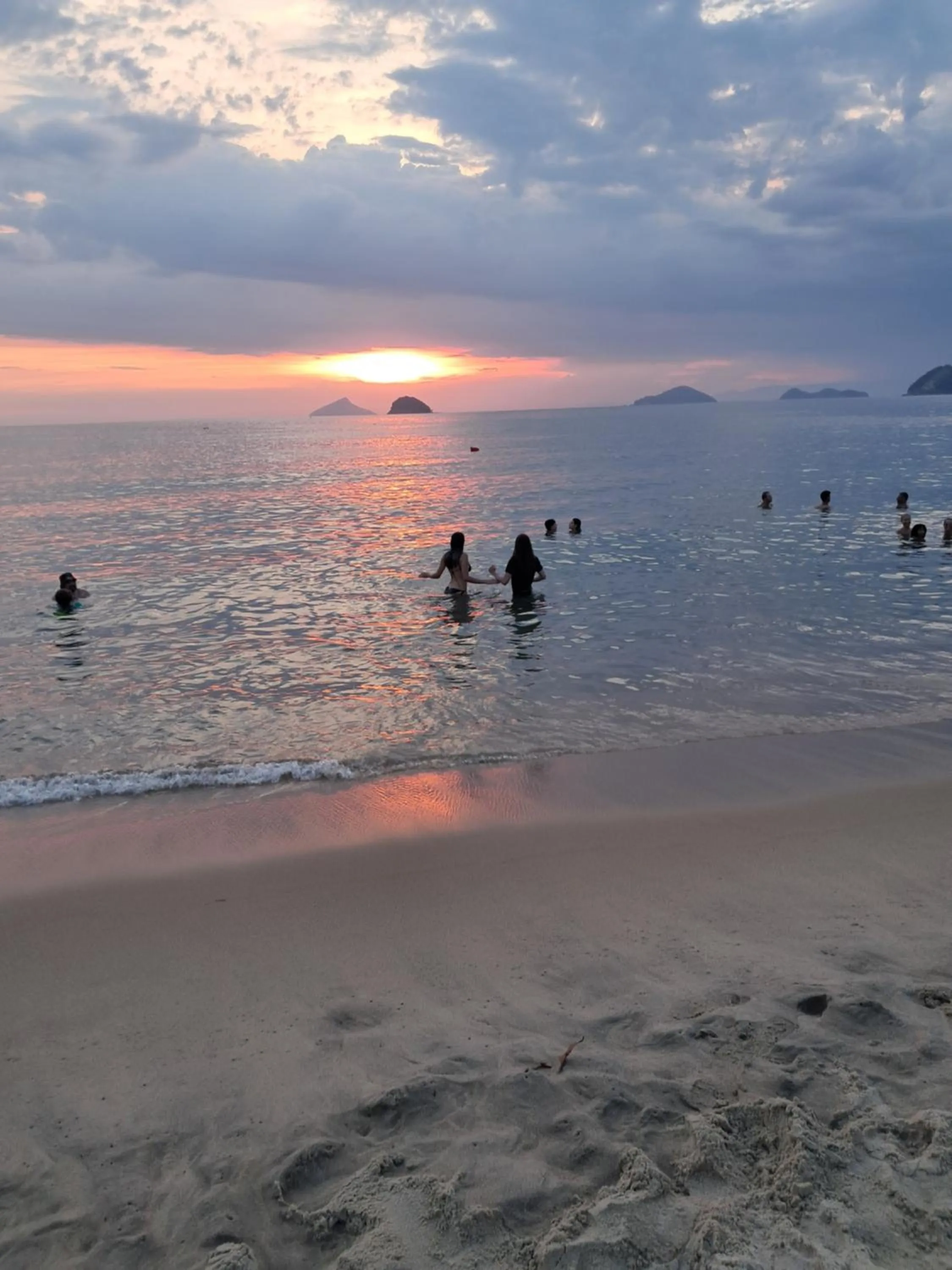 Chalé Praia Boiçucanga wi fi piscina Village Mirante Litoral Norte SP