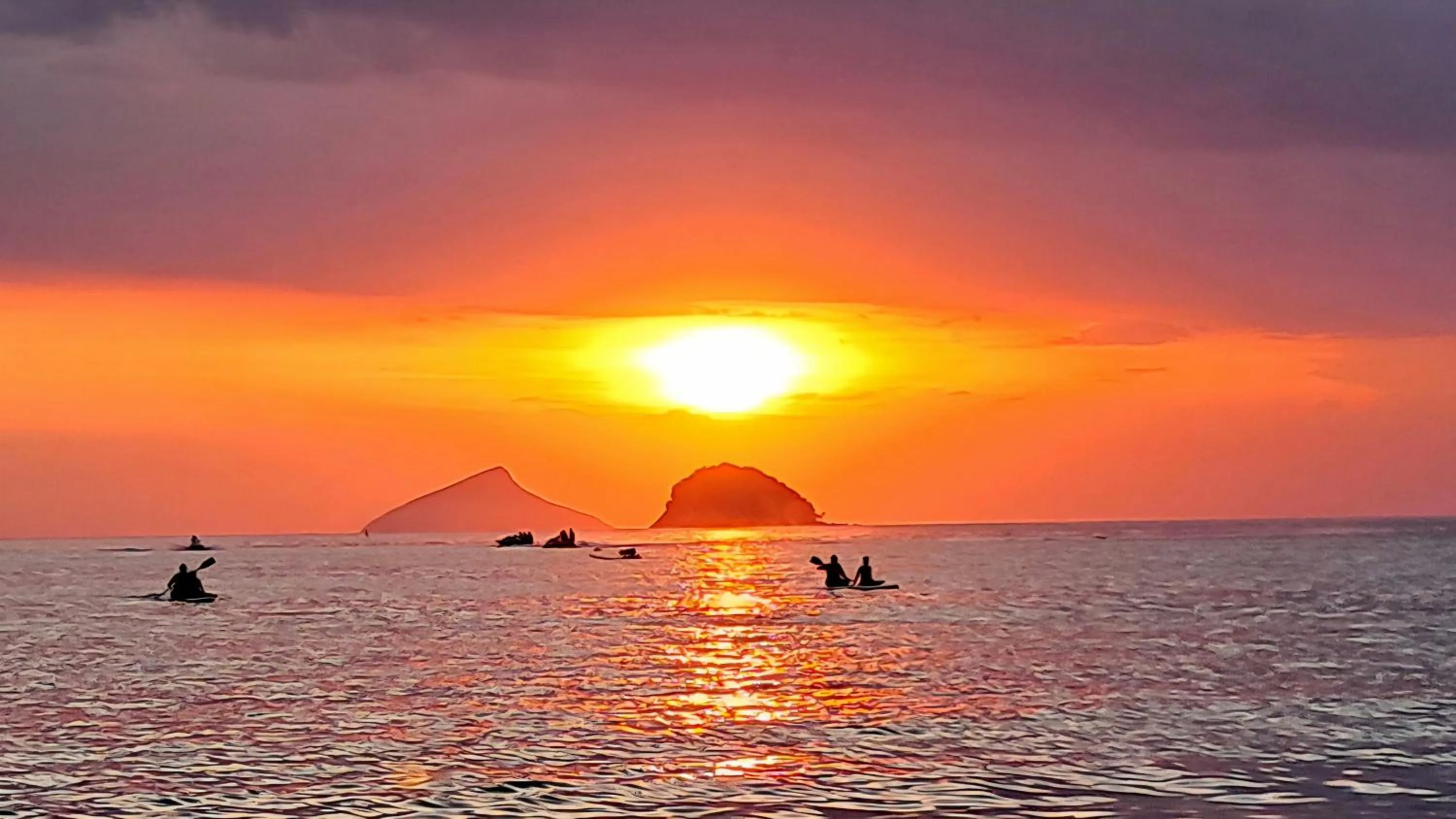 Chalé Praia Boiçucanga wi fi piscina Village Mirante Litoral Norte SP