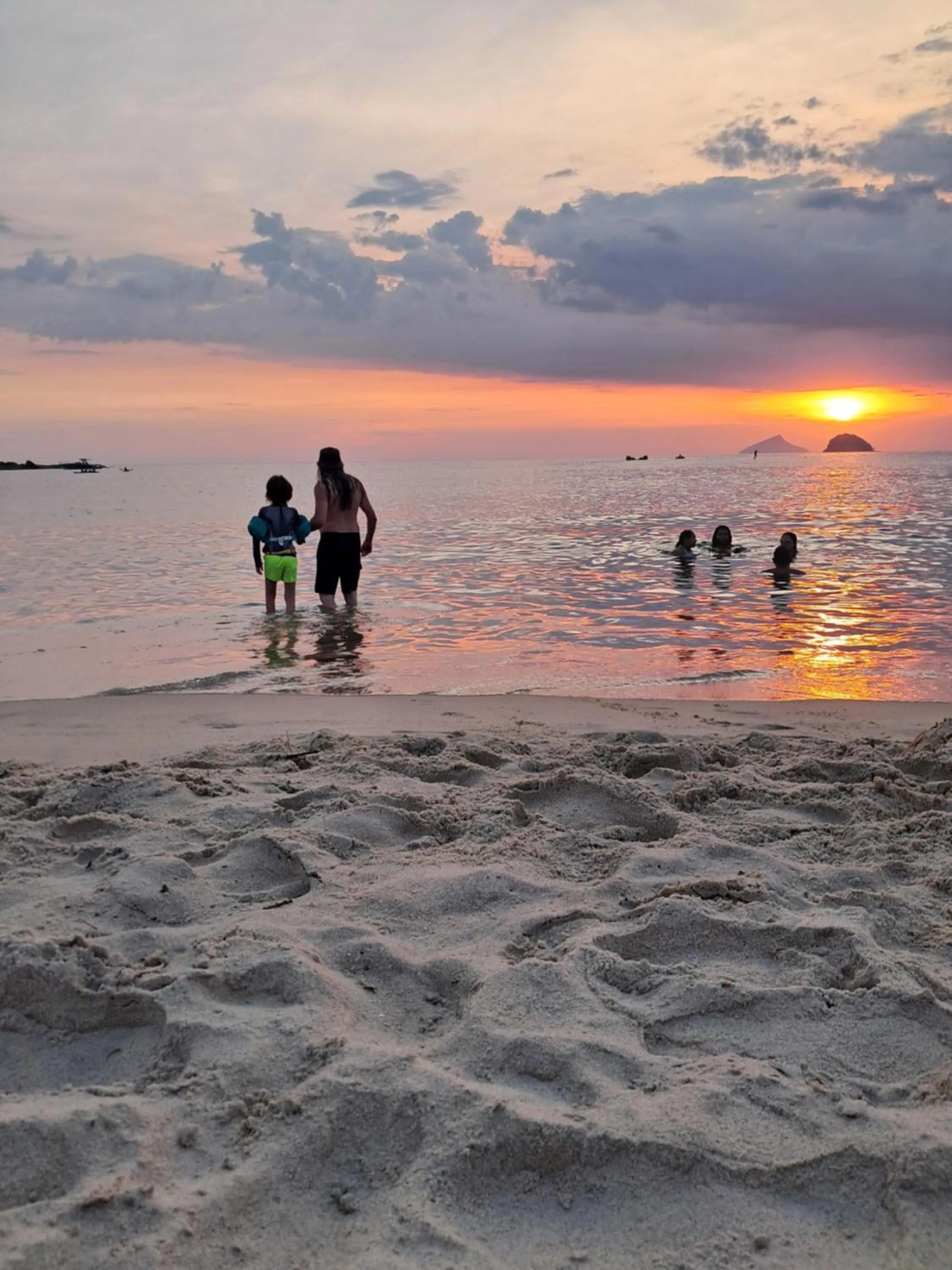 Chalé Praia Boiçucanga wi fi piscina Village Mirante Litoral Norte SP