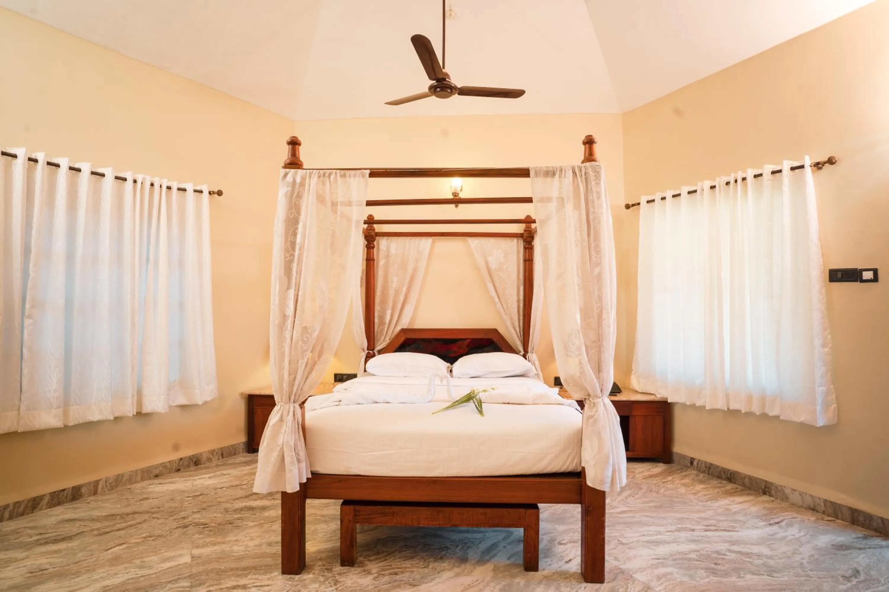 Bed in Leoney Resort Goa
