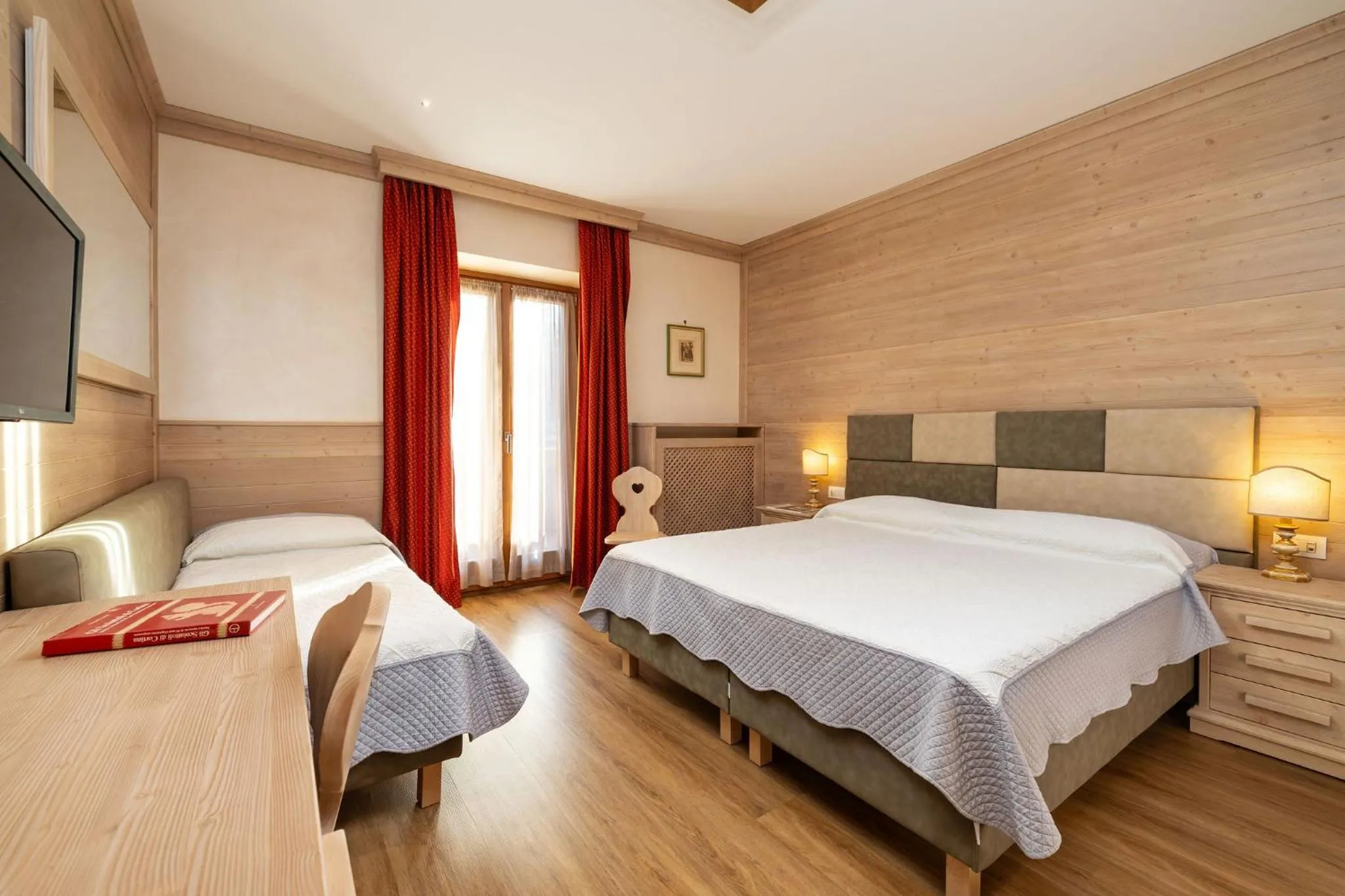 Bedroom, Bed in Hotel Pontechiesa