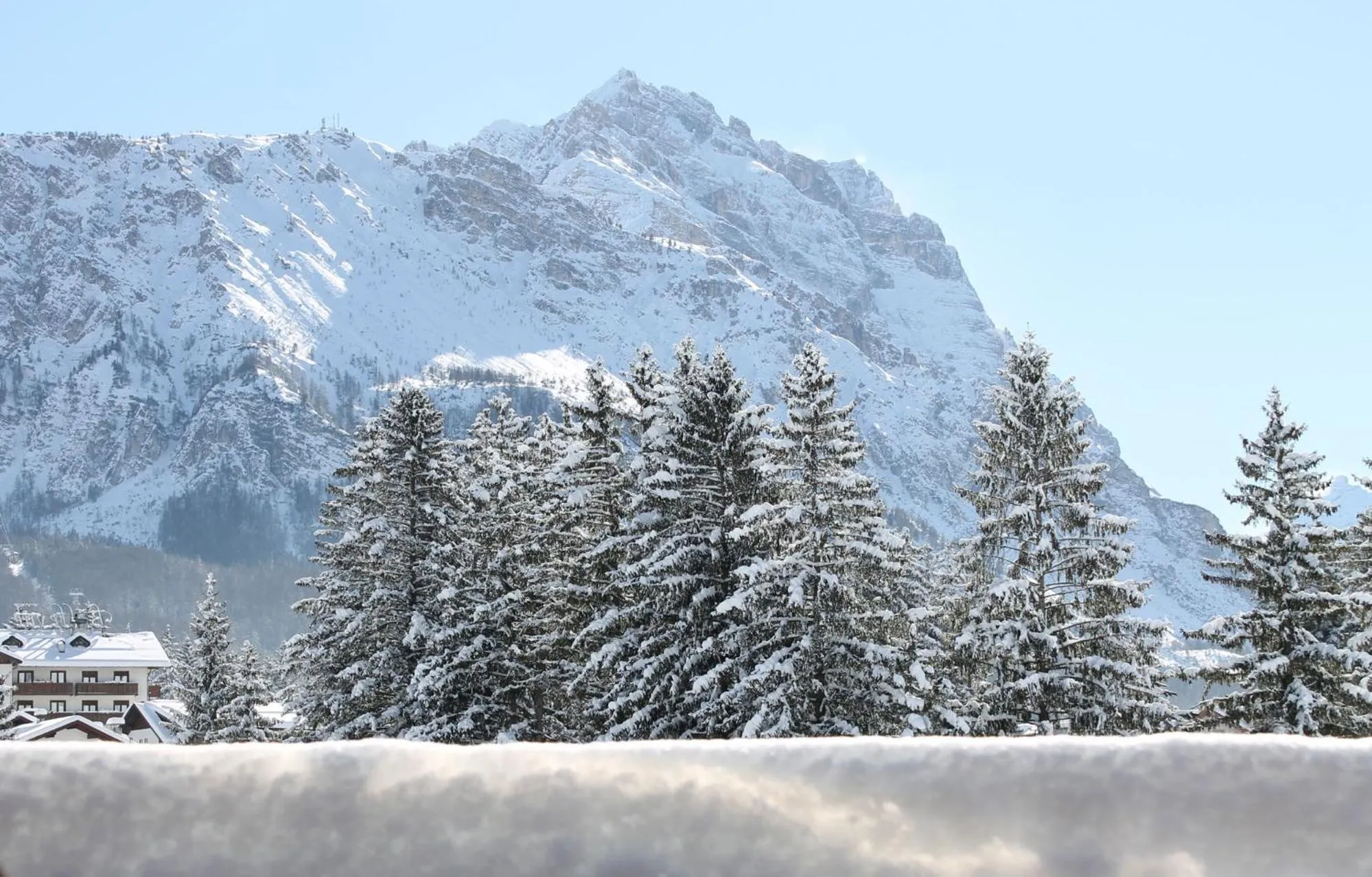 Property building in Hotel Pontechiesa