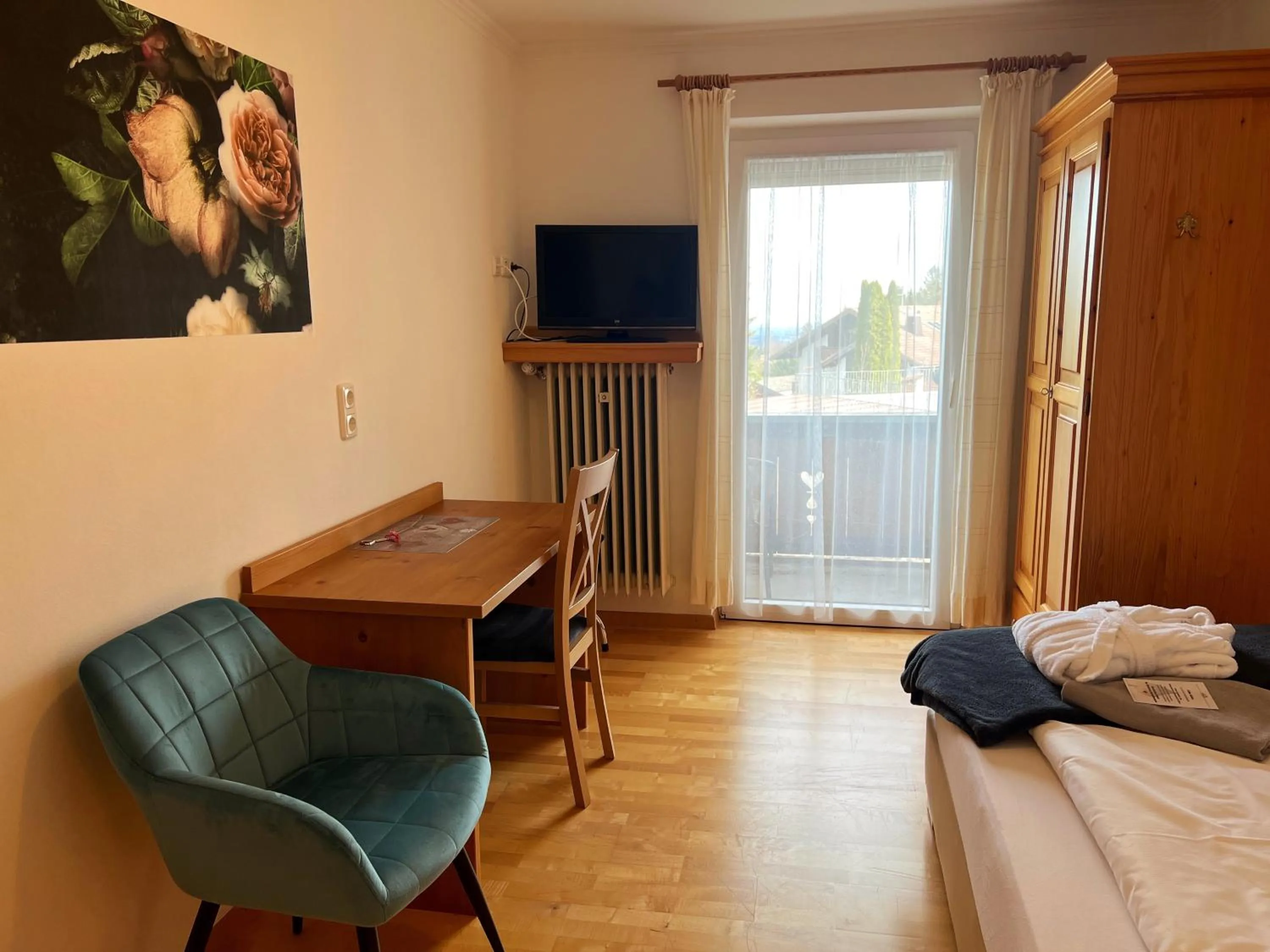 Photo of the whole room, Bed in Wellnesshotel Waldruh