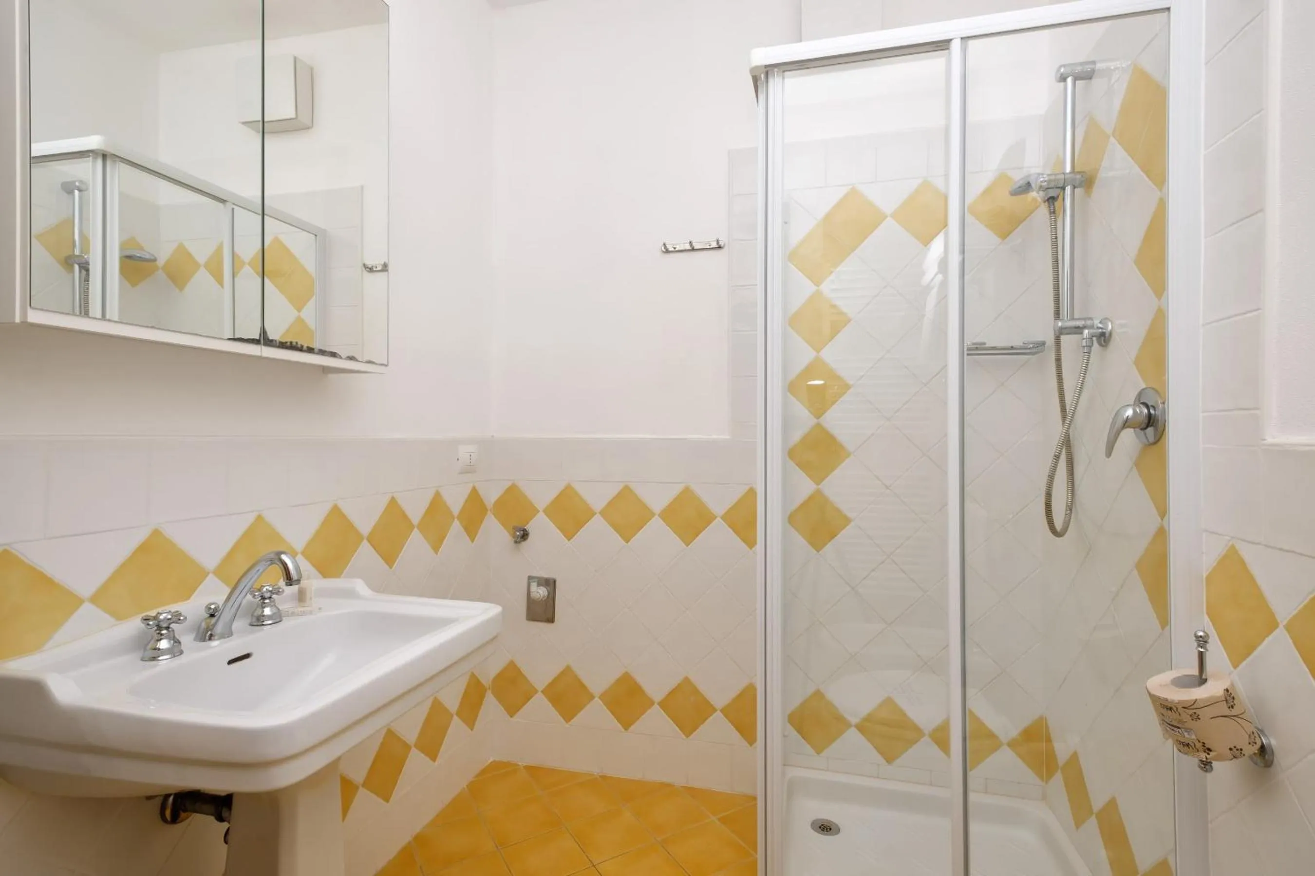 Bathroom in Poggio all'Agnello Sport & Family Holidays