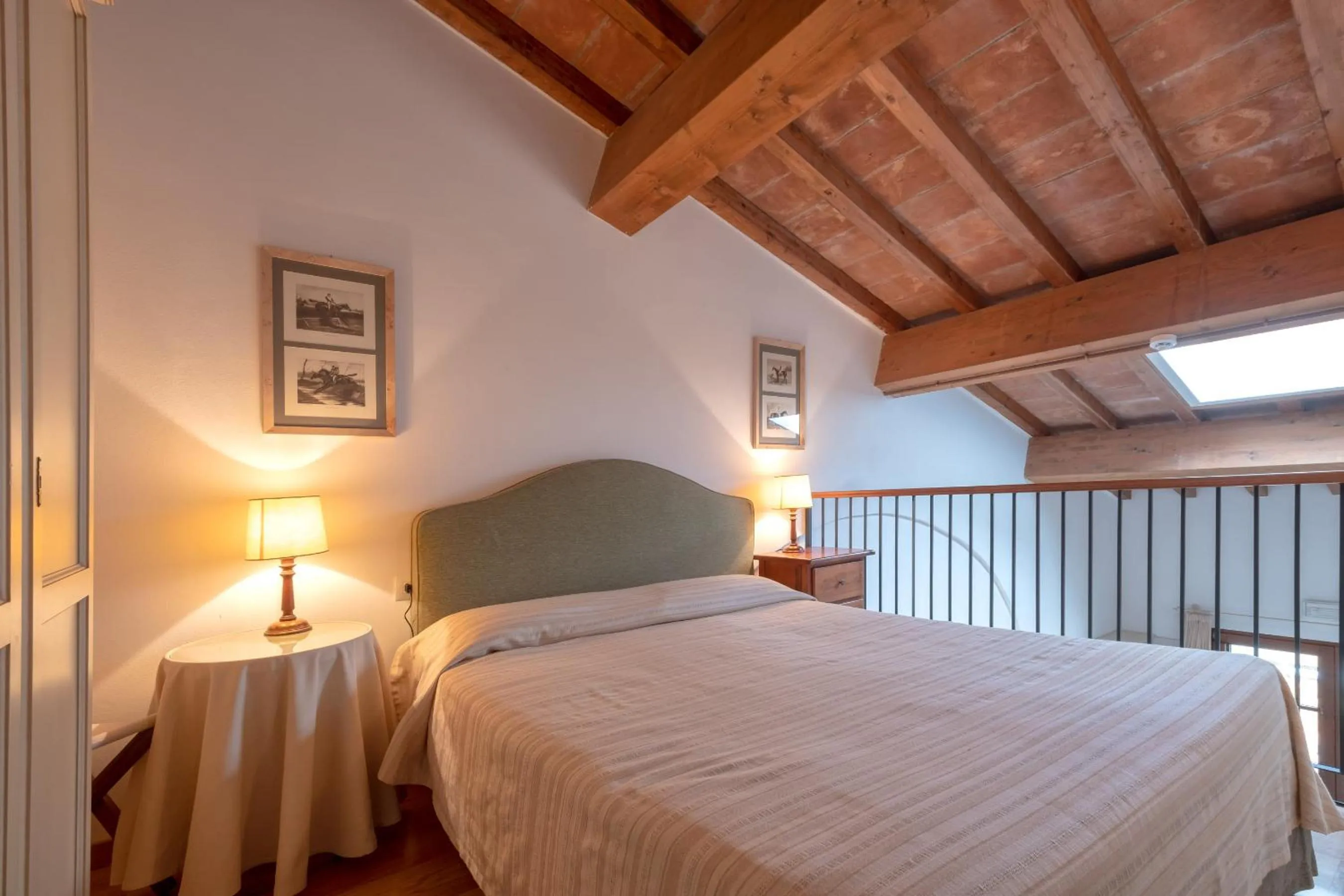 Bed in Poggio all'Agnello Sport & Family Holidays
