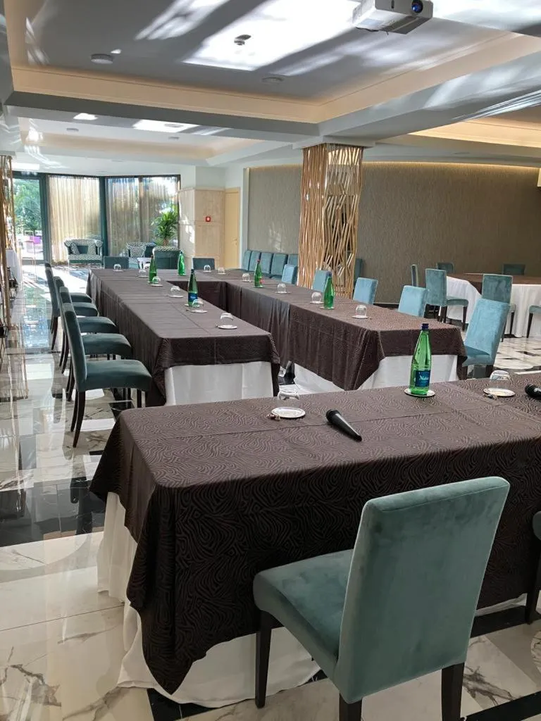 Meeting/conference room in Hotel Liola'
