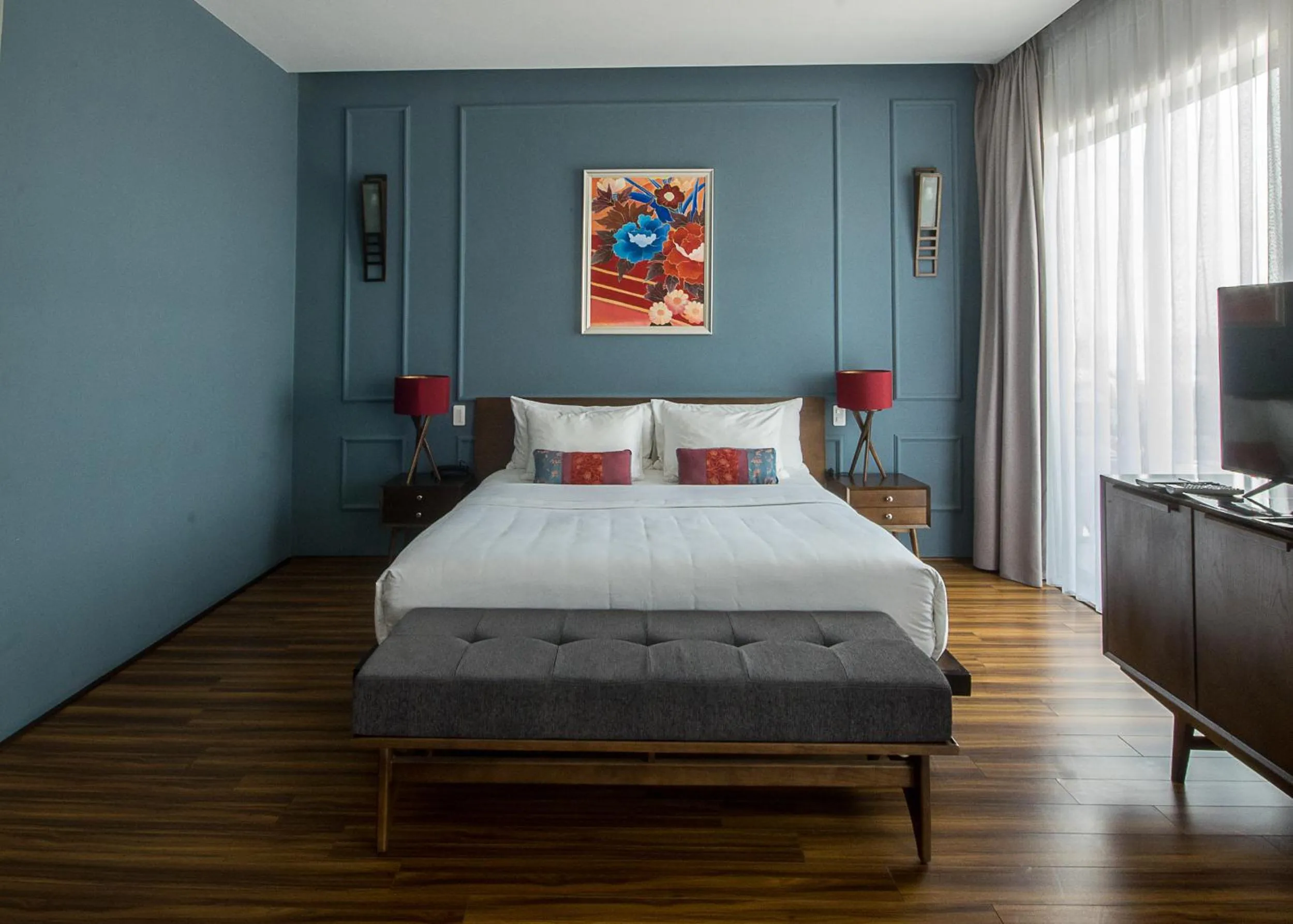 Photo of the whole room, Bed in Danang Boutique Hotel