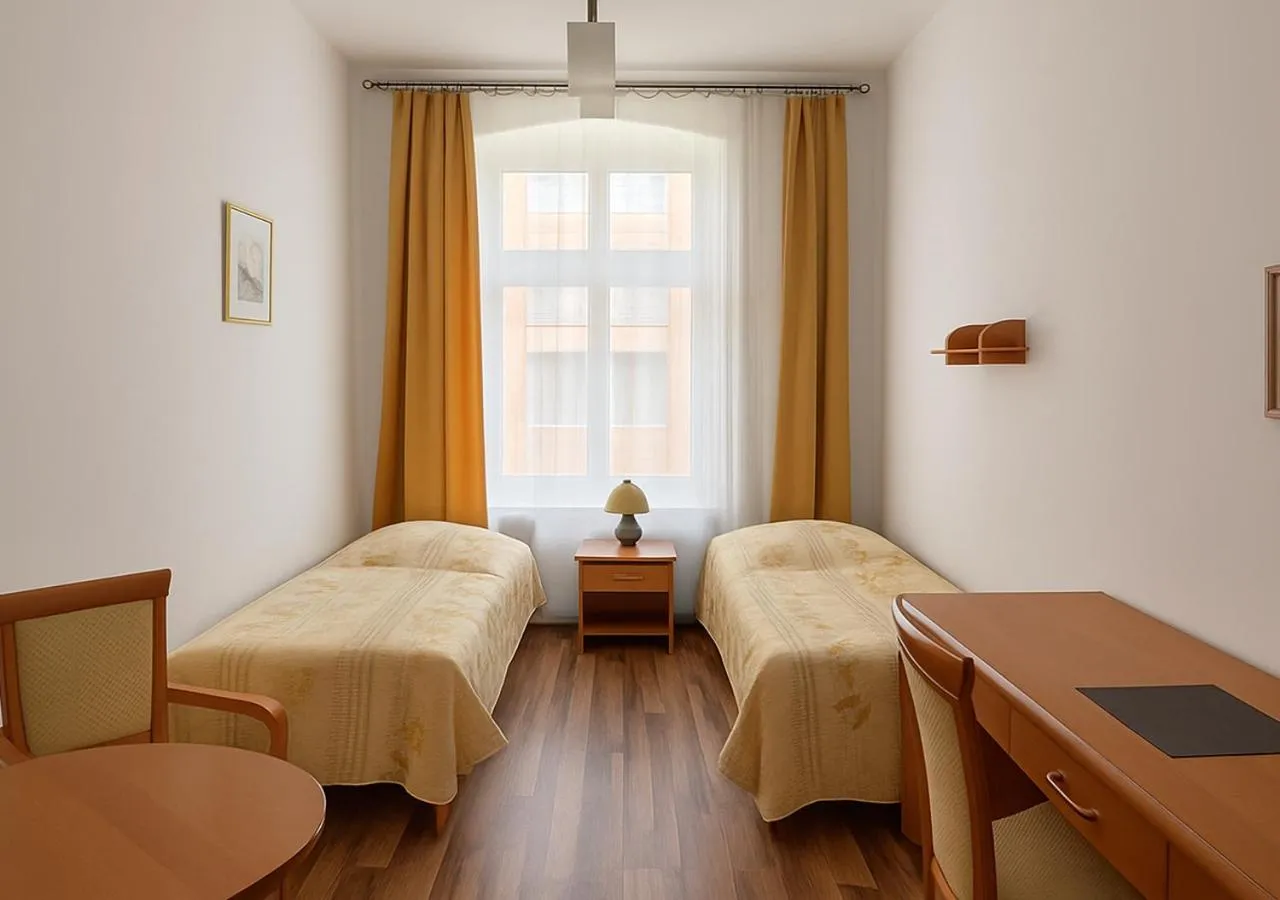 Bed in Babel Hostel, Dworzec PKP, Rynek