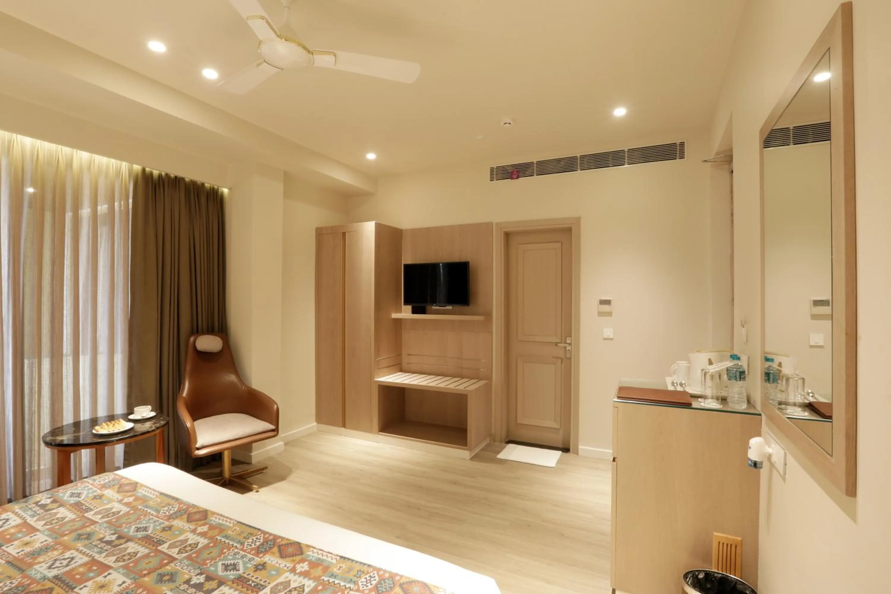 wardrobe, Bed in Resort De Coracao - Calangute , Goa