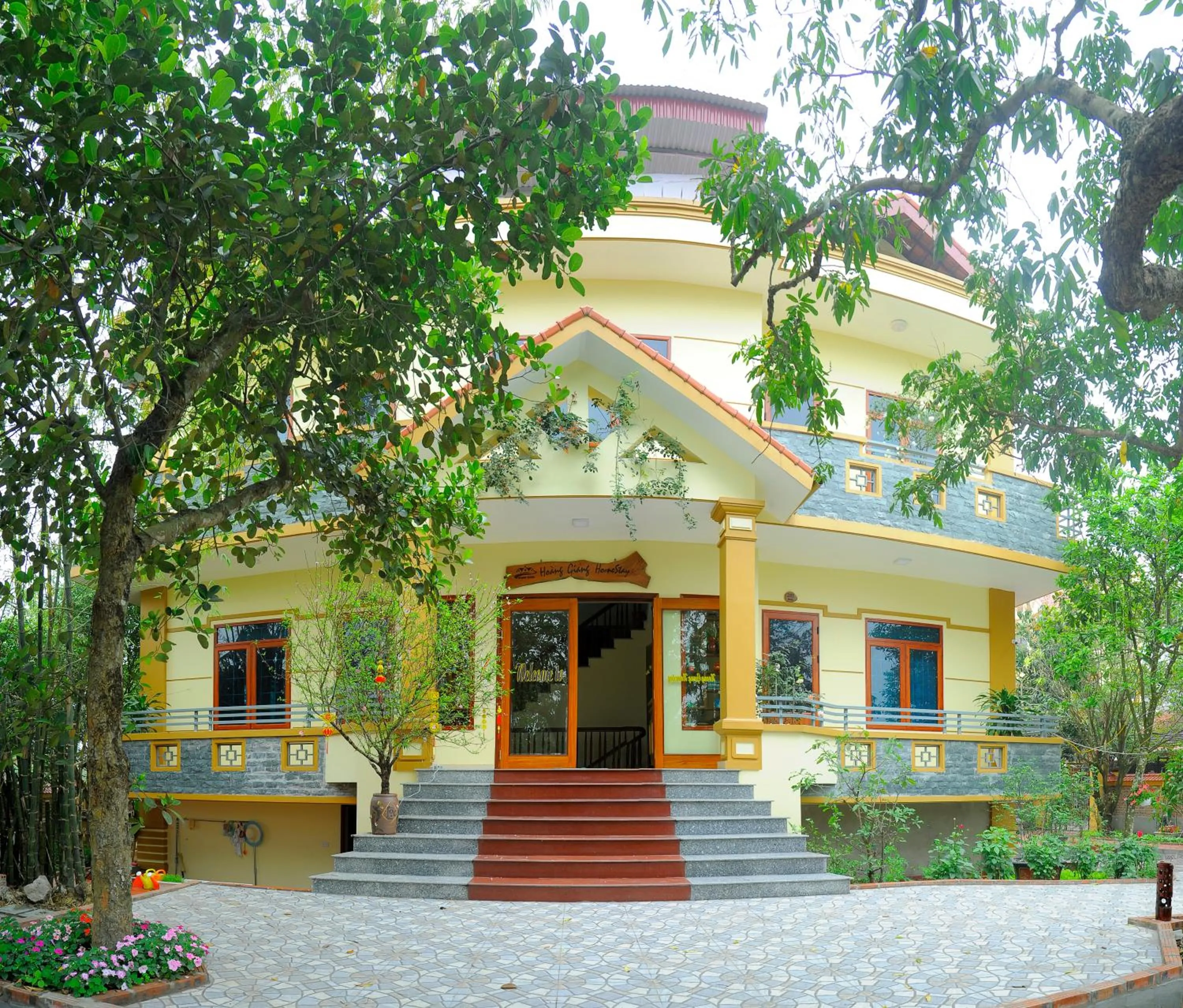 Facade/entrance in Hoang Giang Homestay