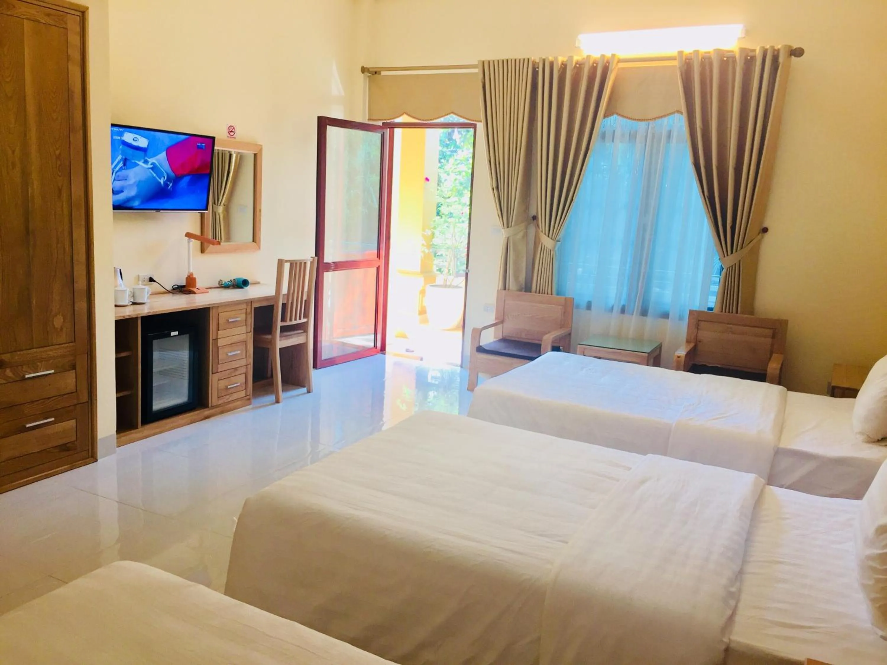 Photo of the whole room, Bed in Hoang Giang Homestay