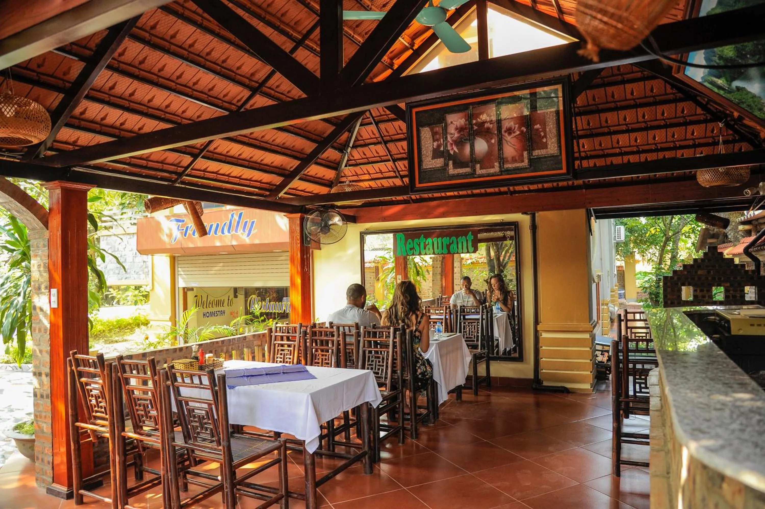 Restaurant/places to eat in Hoang Giang Homestay