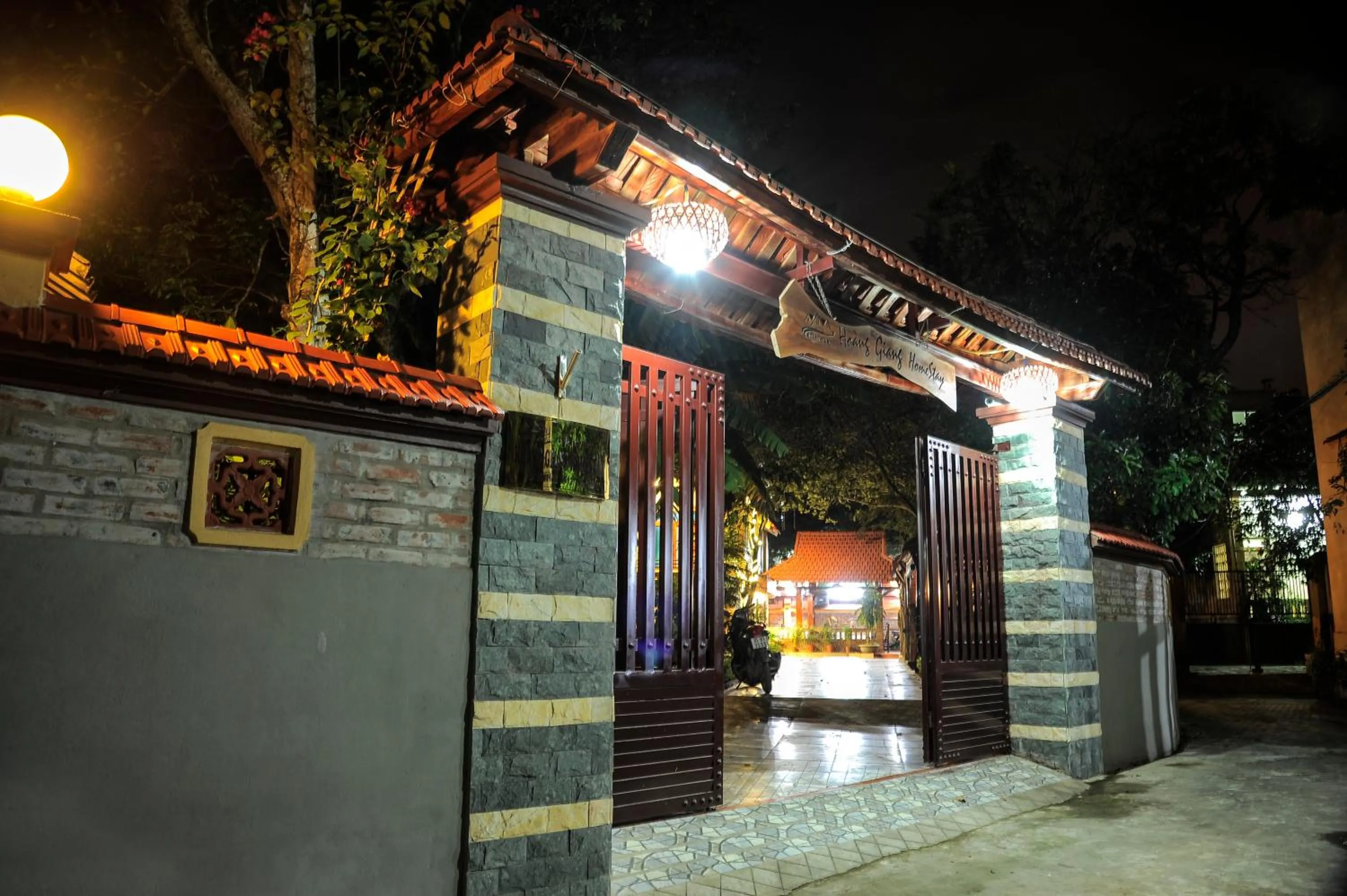 Facade/entrance in Hoang Giang Homestay