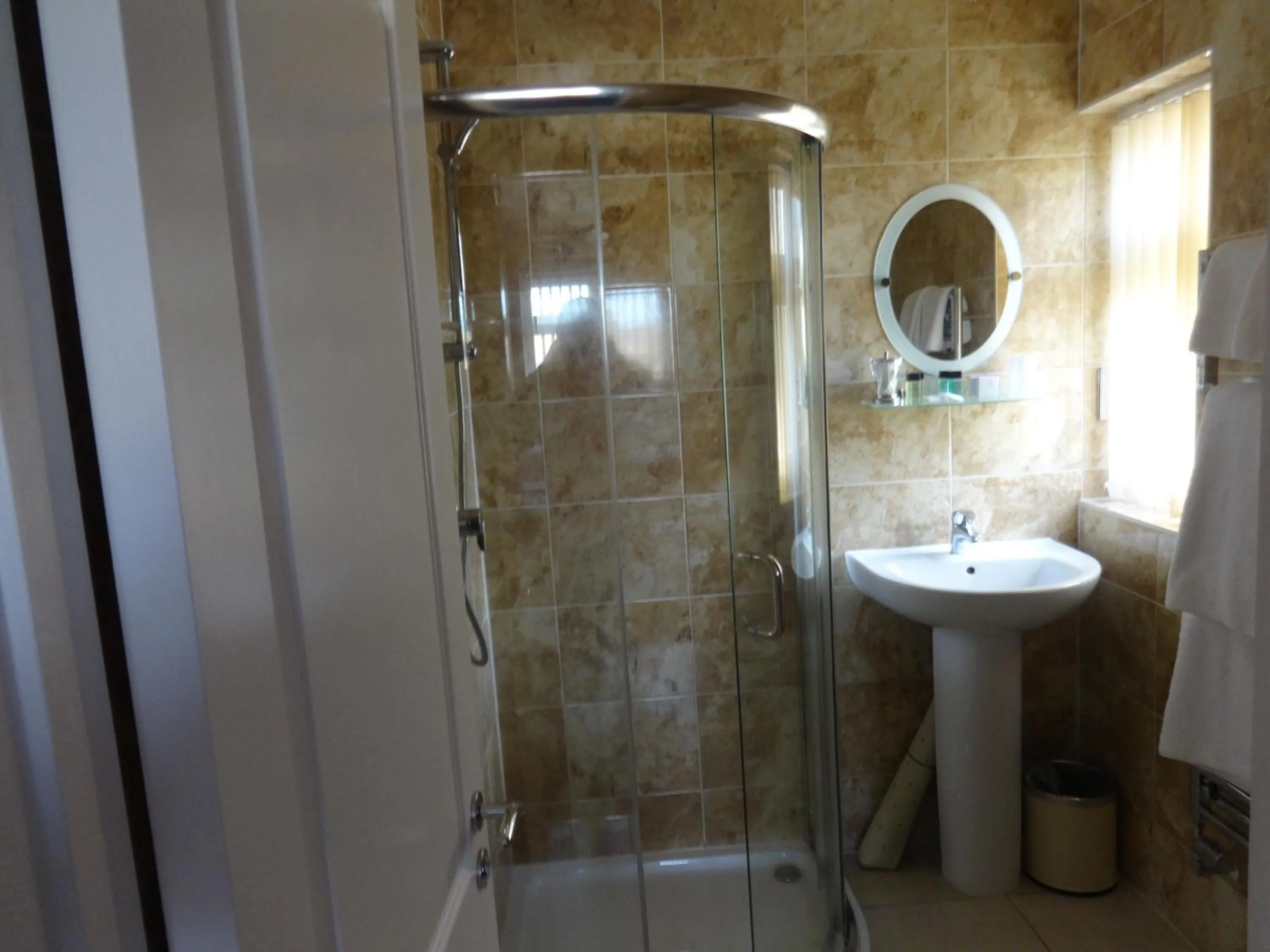 Bathroom in Autumn House