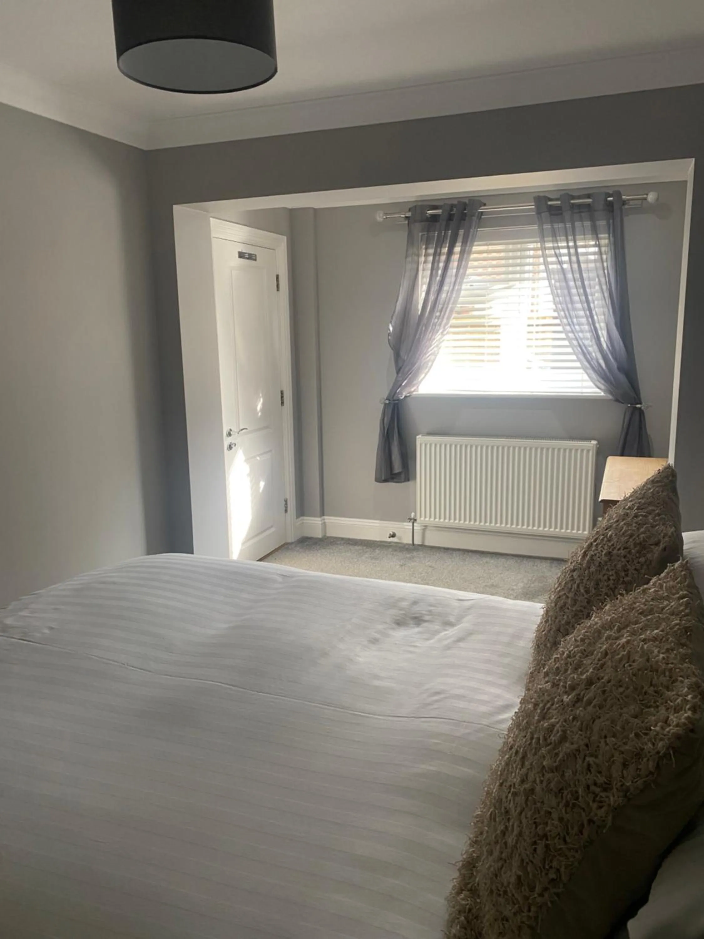 Bedroom, Bed in Autumn House