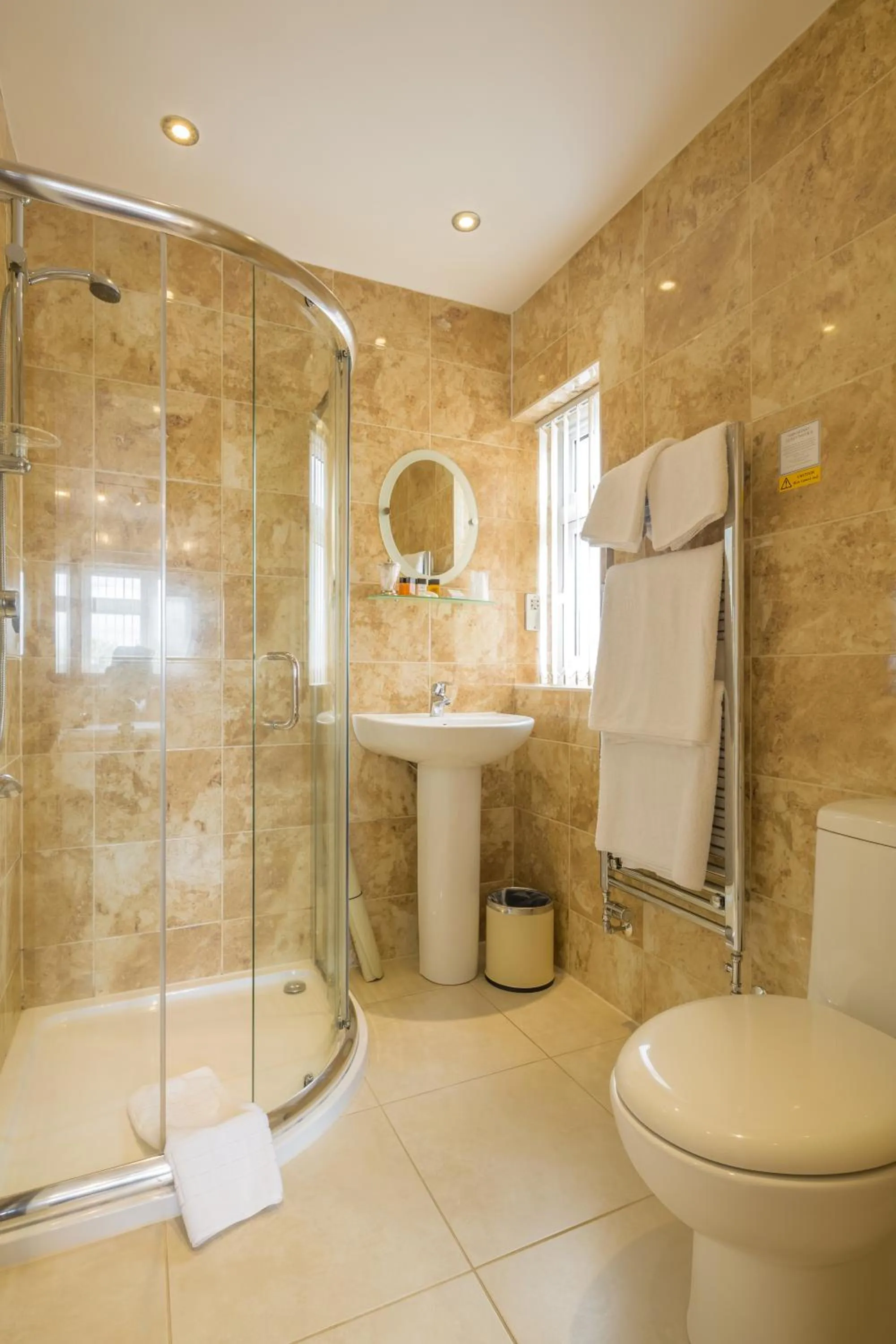 Bathroom in Autumn House