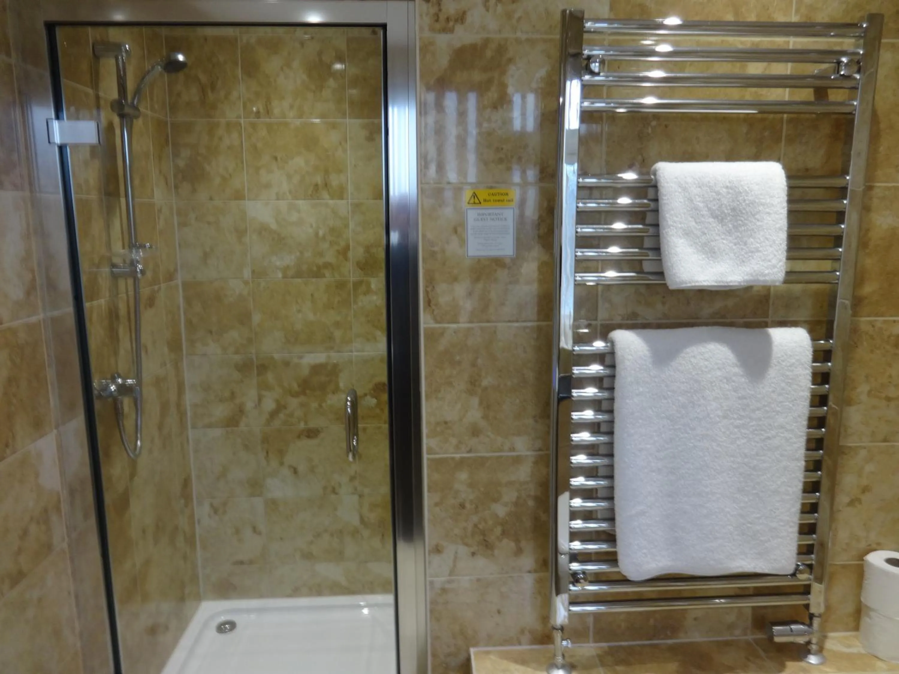 Bathroom in Autumn House