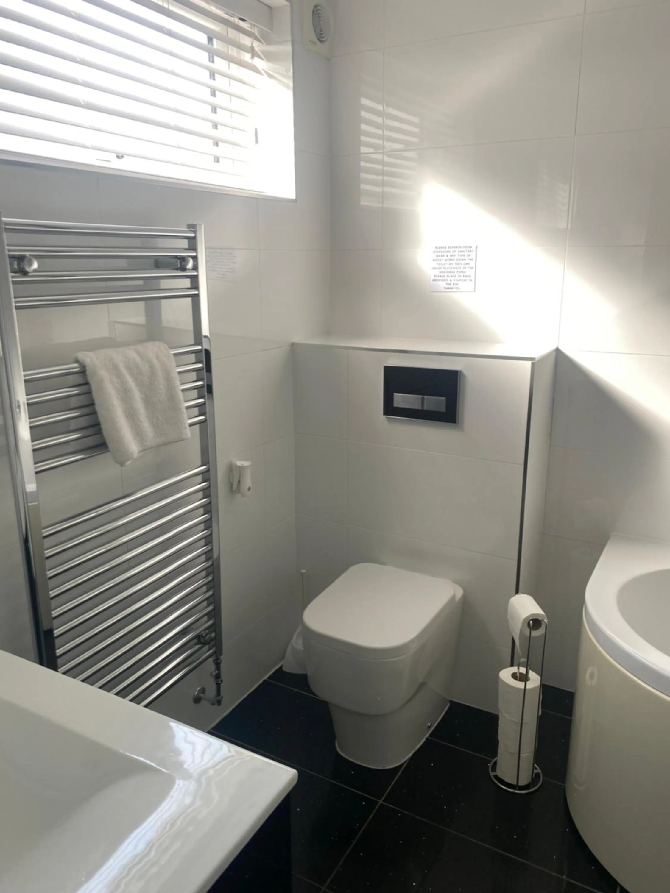 Bathroom in Autumn House