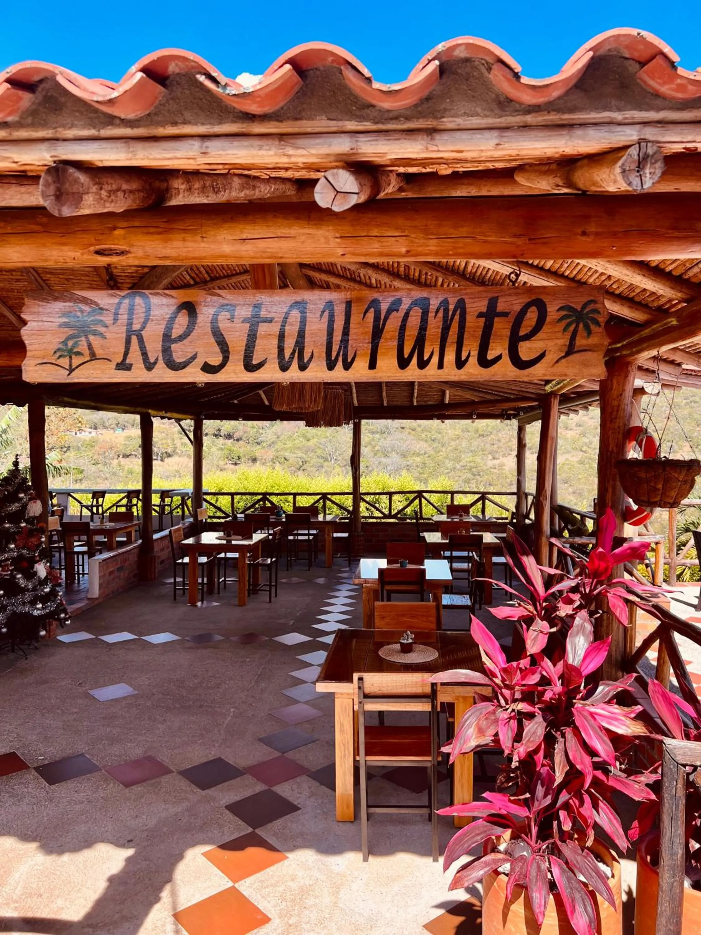 Restaurant/places to eat in Hotel Campestre Palmas del Zamorano