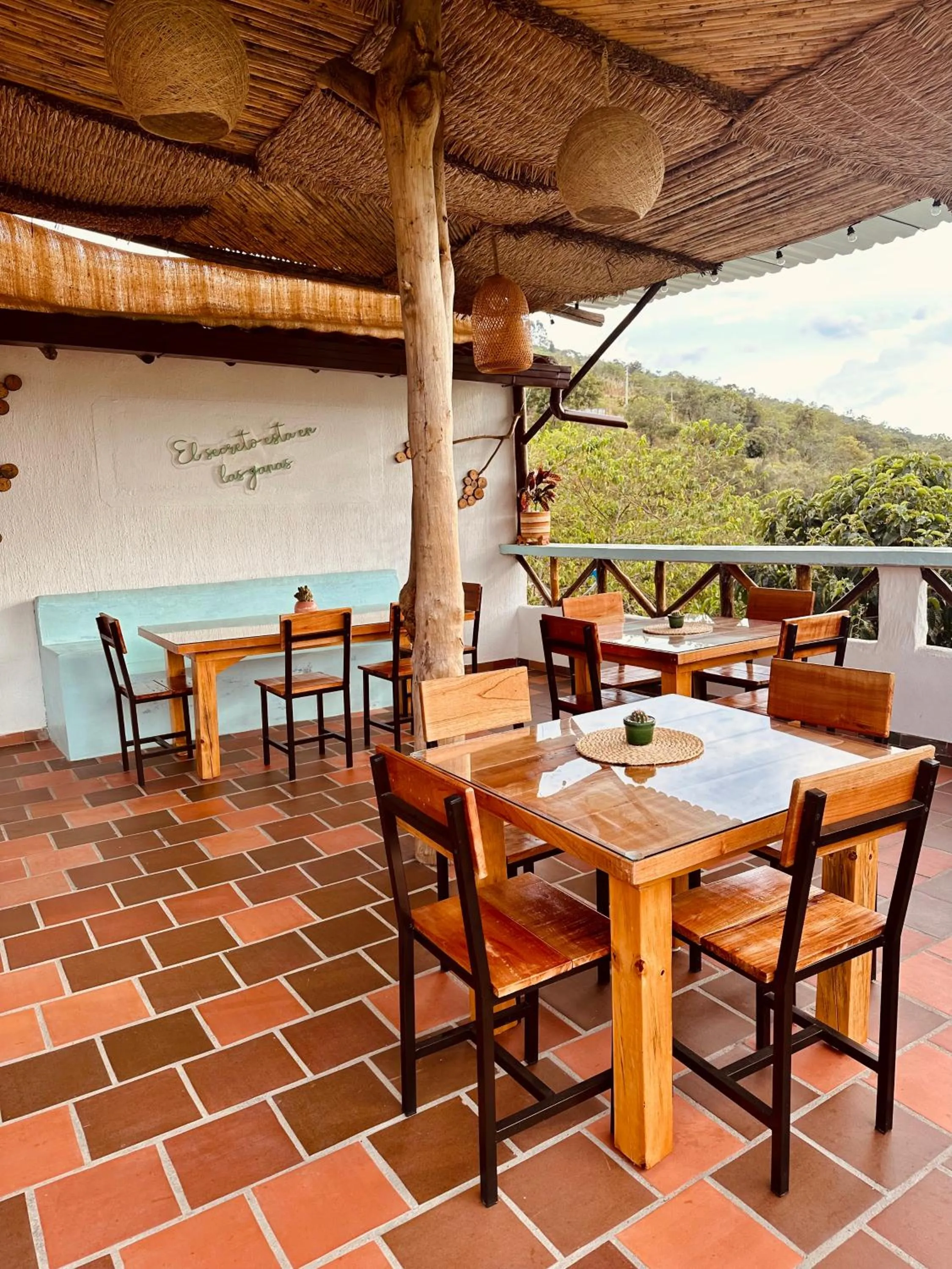 Restaurant/places to eat in Hotel Campestre Palmas del Zamorano