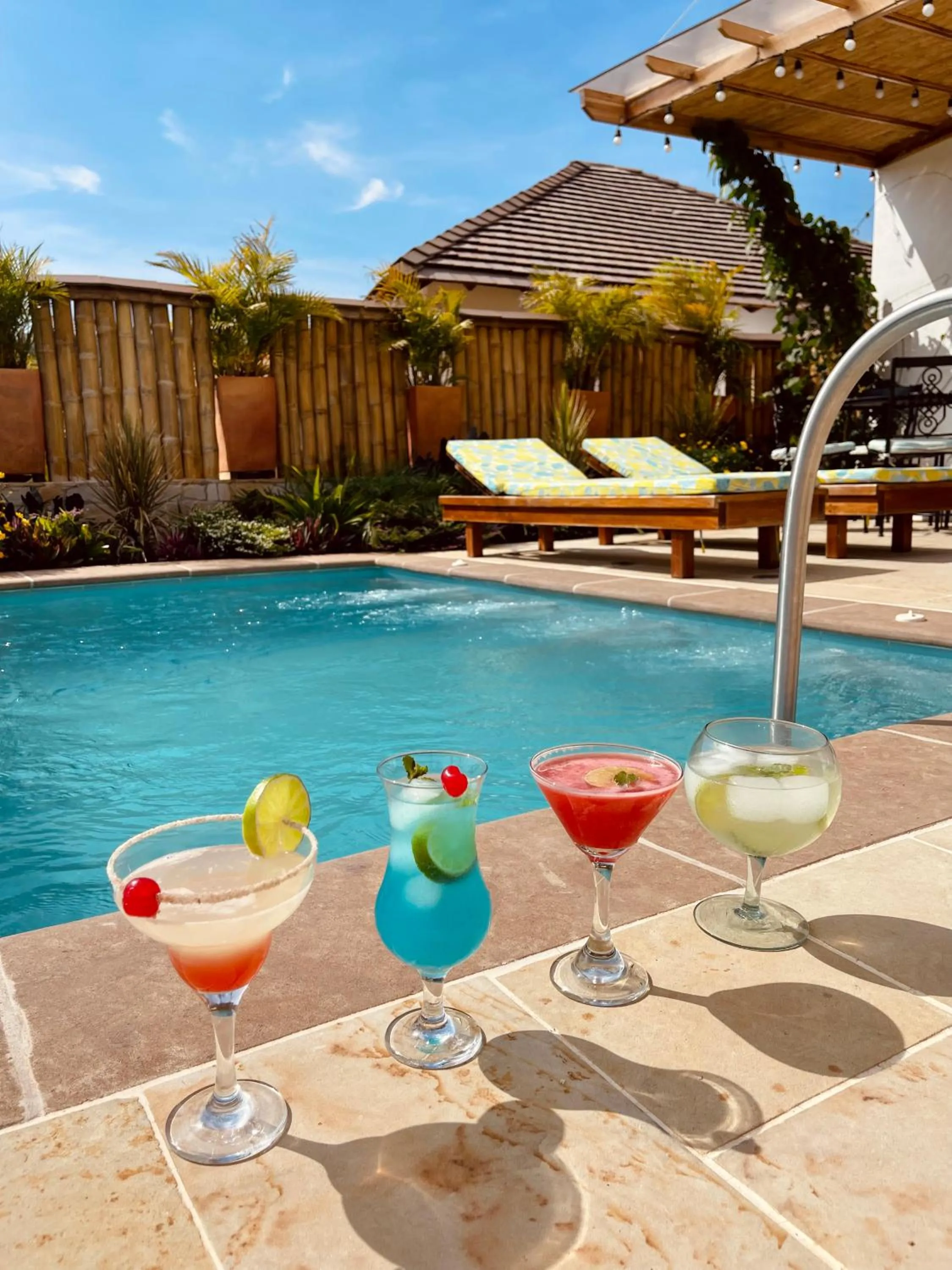 Swimming pool in Hotel Campestre Palmas del Zamorano