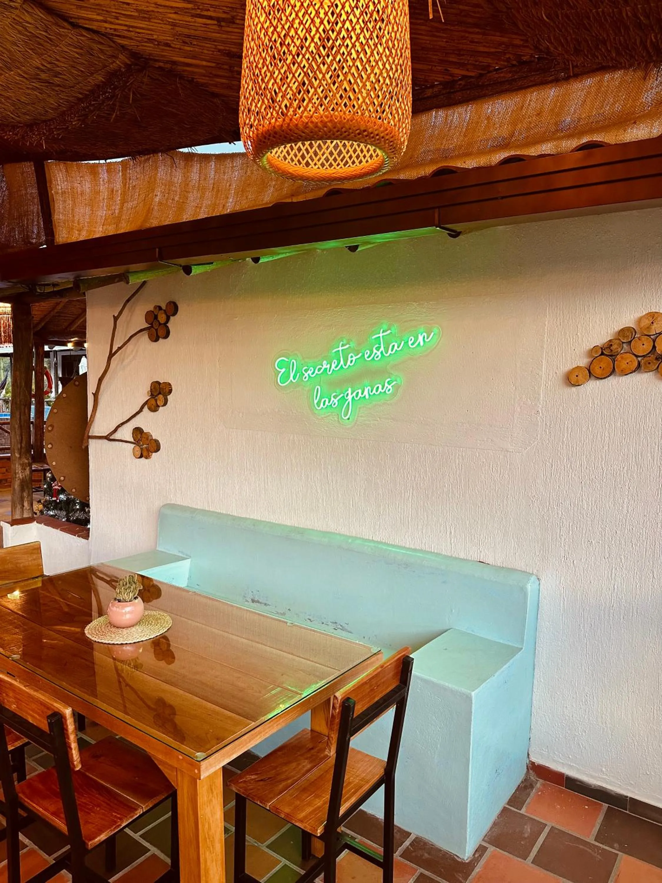 Restaurant/places to eat in Hotel Campestre Palmas del Zamorano