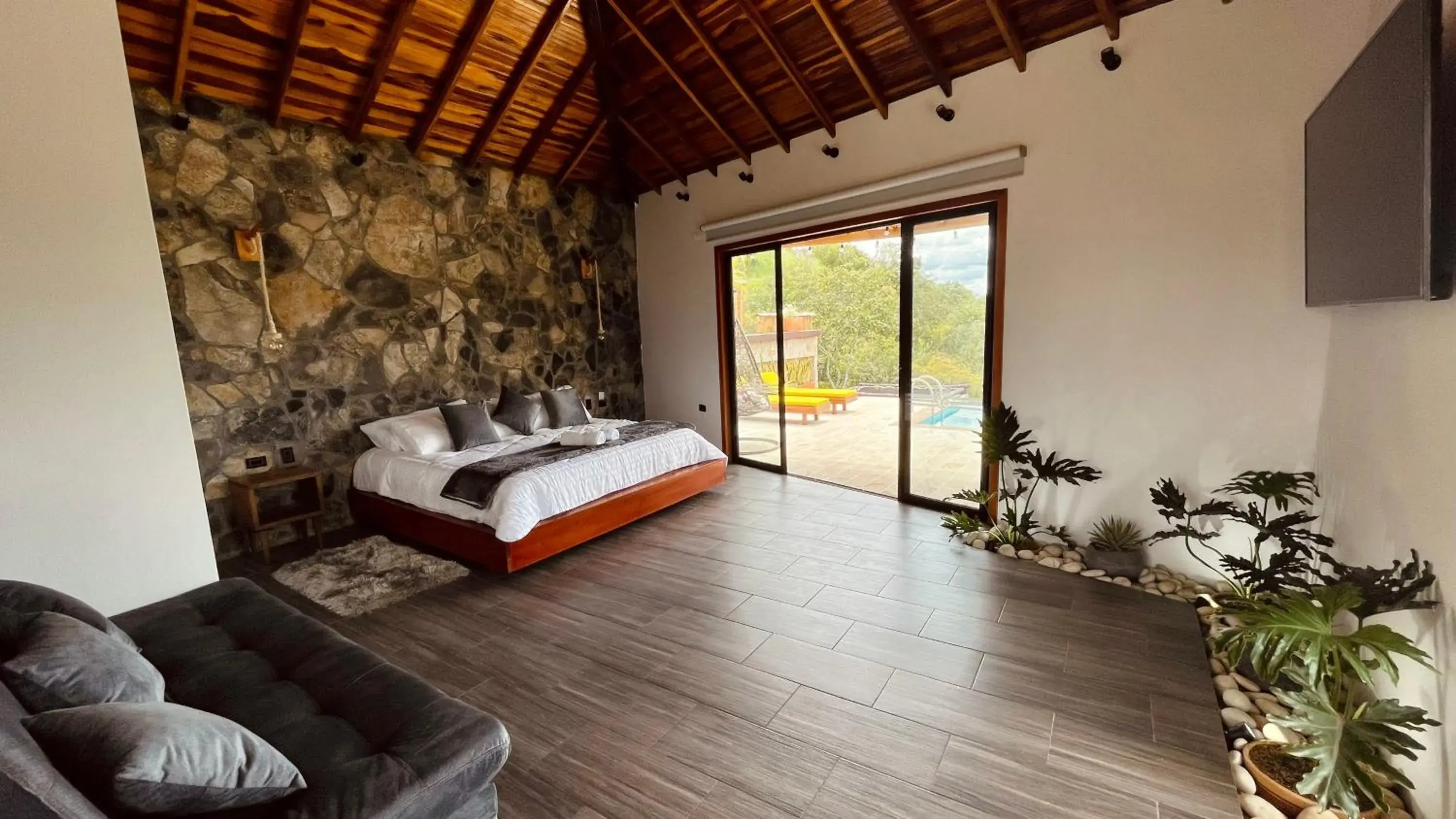 Deluxe Suite in Hotel Campestre Palmas del Zamorano Deluxe Suite in Hotel Campestre Palmas del Zamorano