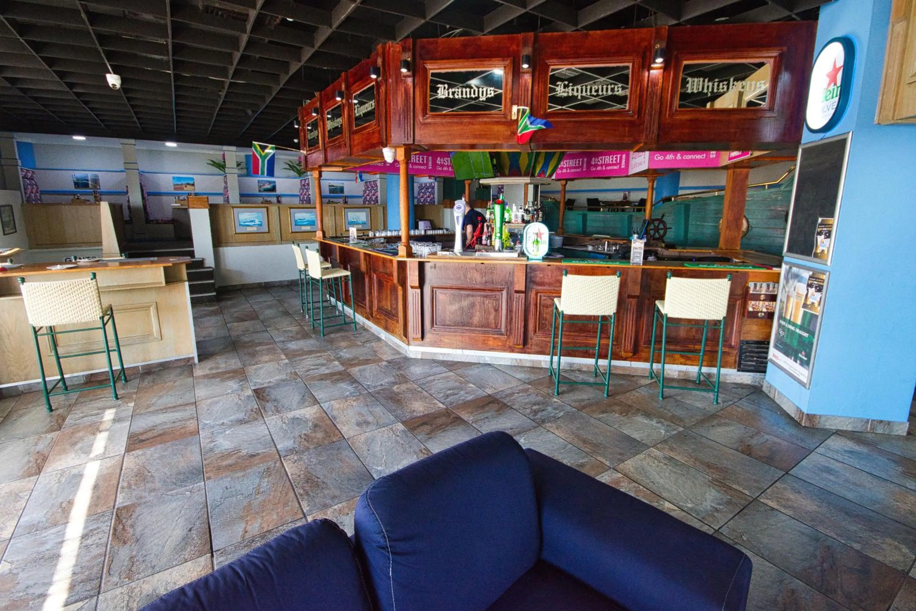 Restaurant/places to eat in Gooderson Tropicana Hotel