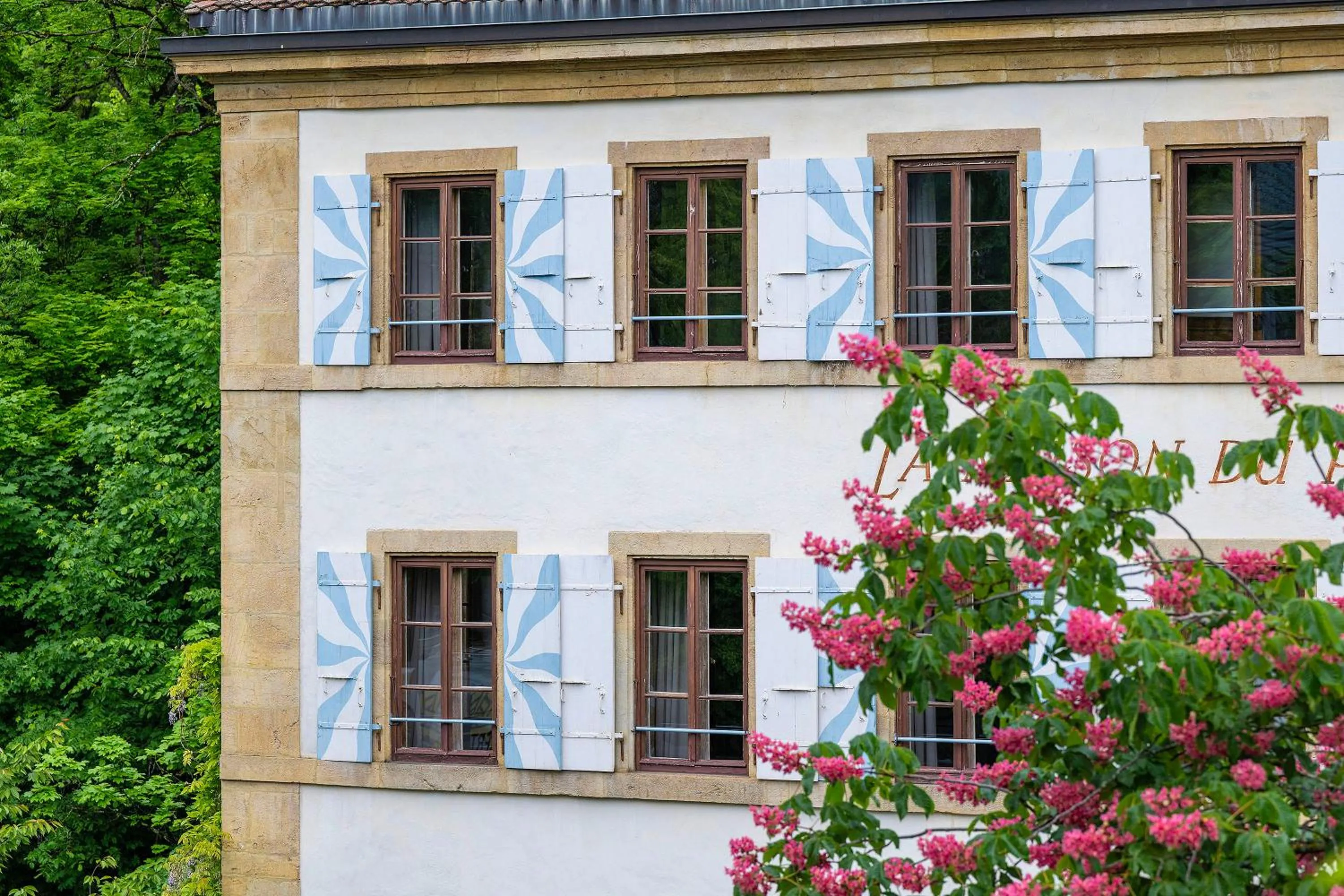 Property building in Hôtel La Maison du Prussien