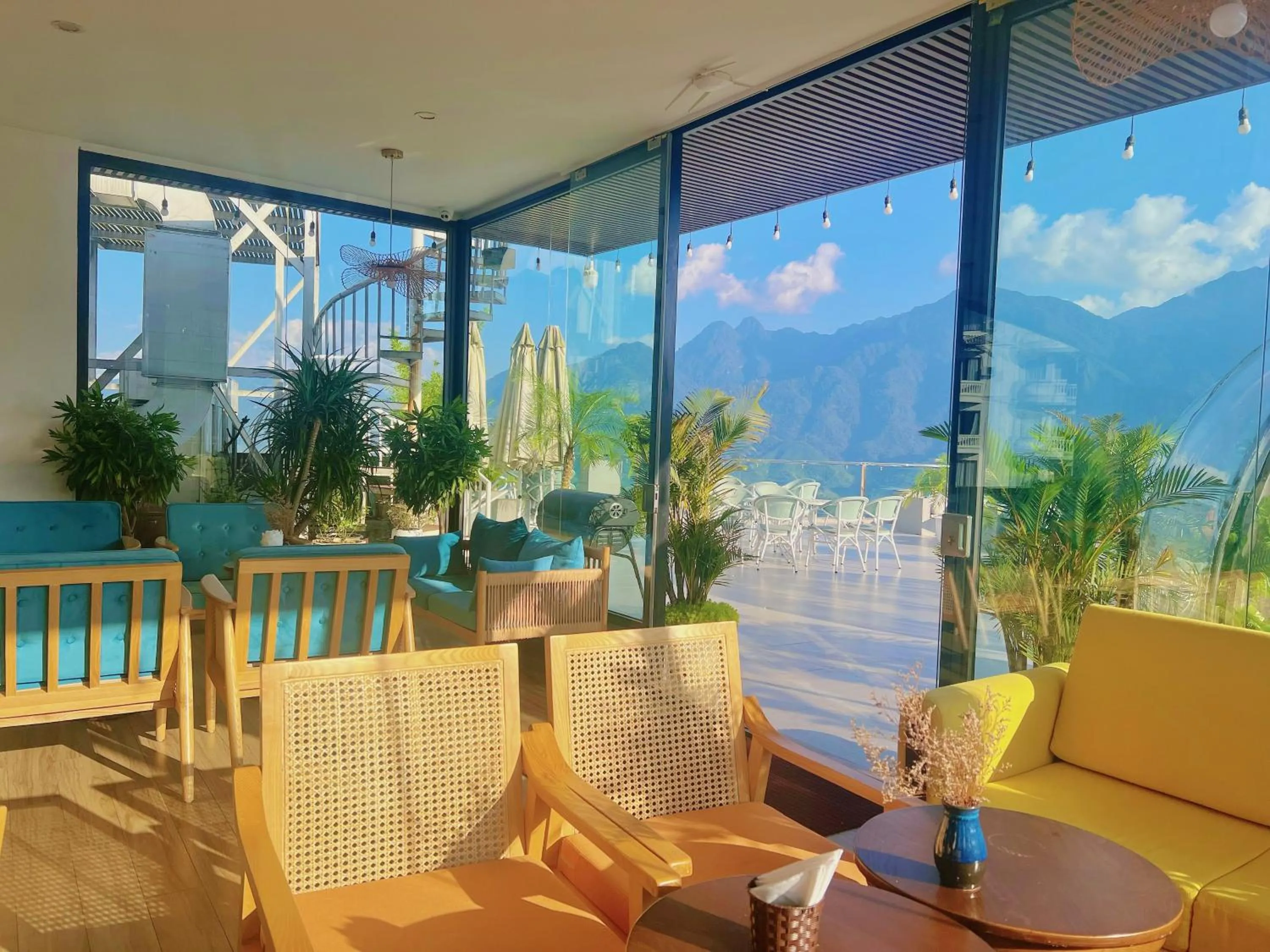 Lounge or bar in Sapa Relax Hotel & Spa