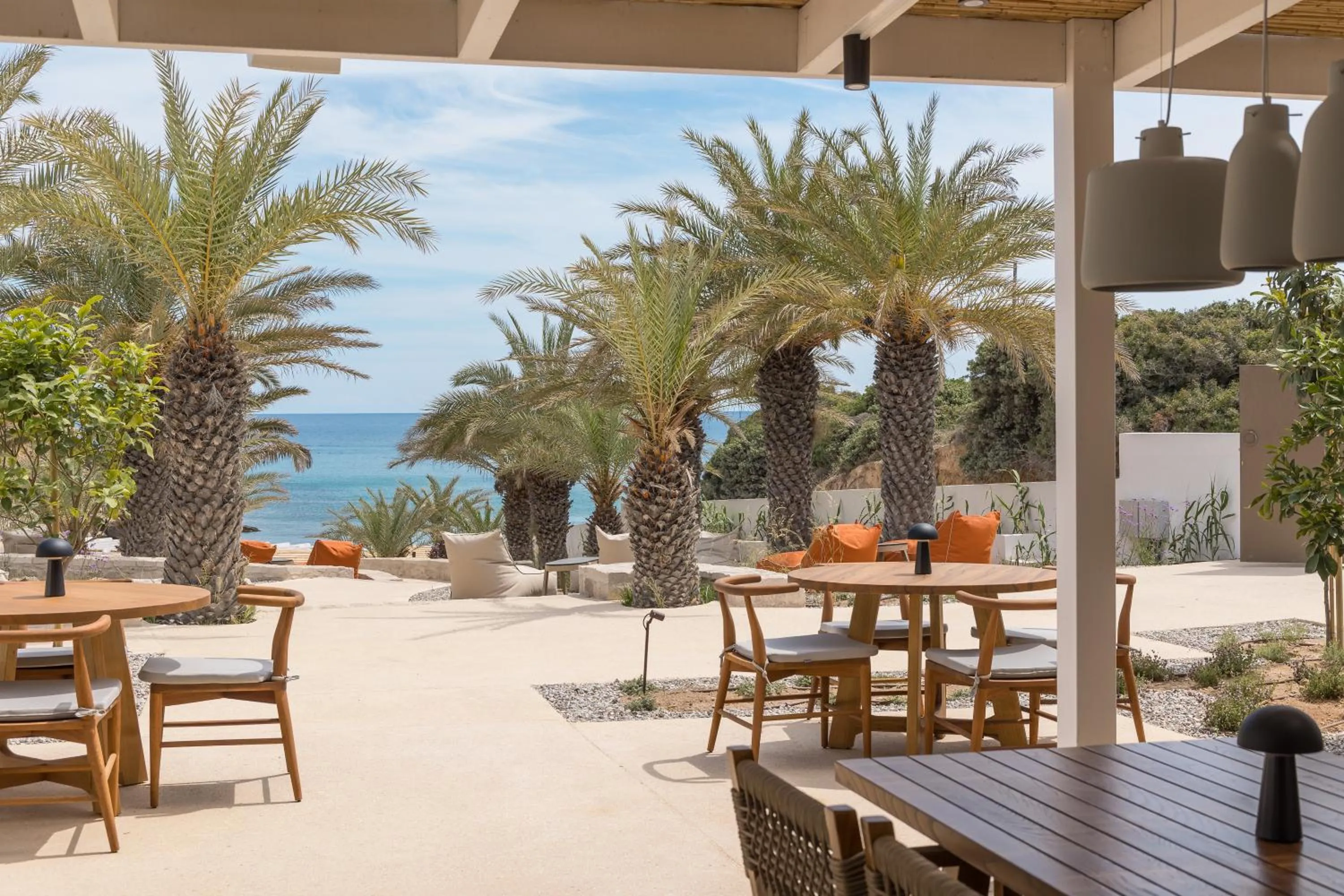 Restaurant/places to eat in Golden Milos Beach Ηouse by Domotel