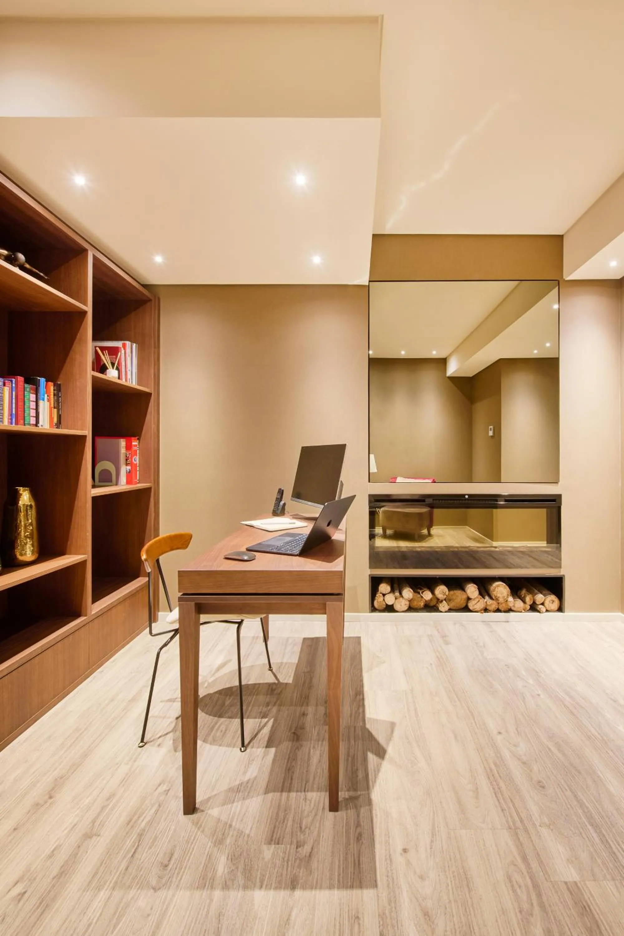 Library in Hotel Moon & Sun Braga