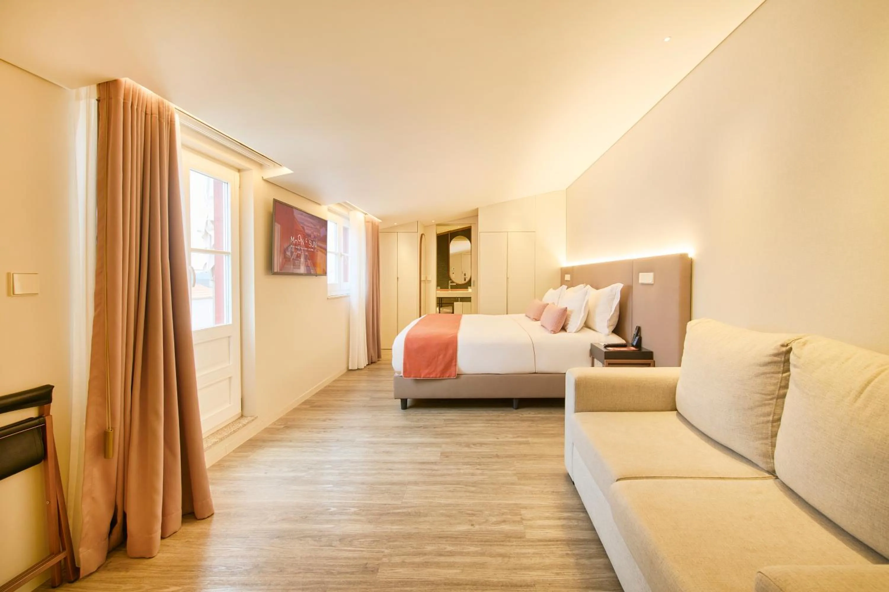 Bed in Hotel Moon & Sun Braga