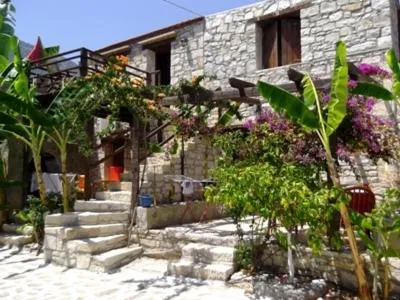 Facade/entrance in Stone Village Hotel Apartments