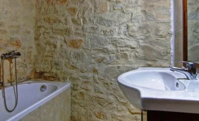 Bathroom in Stone Village Hotel Apartments