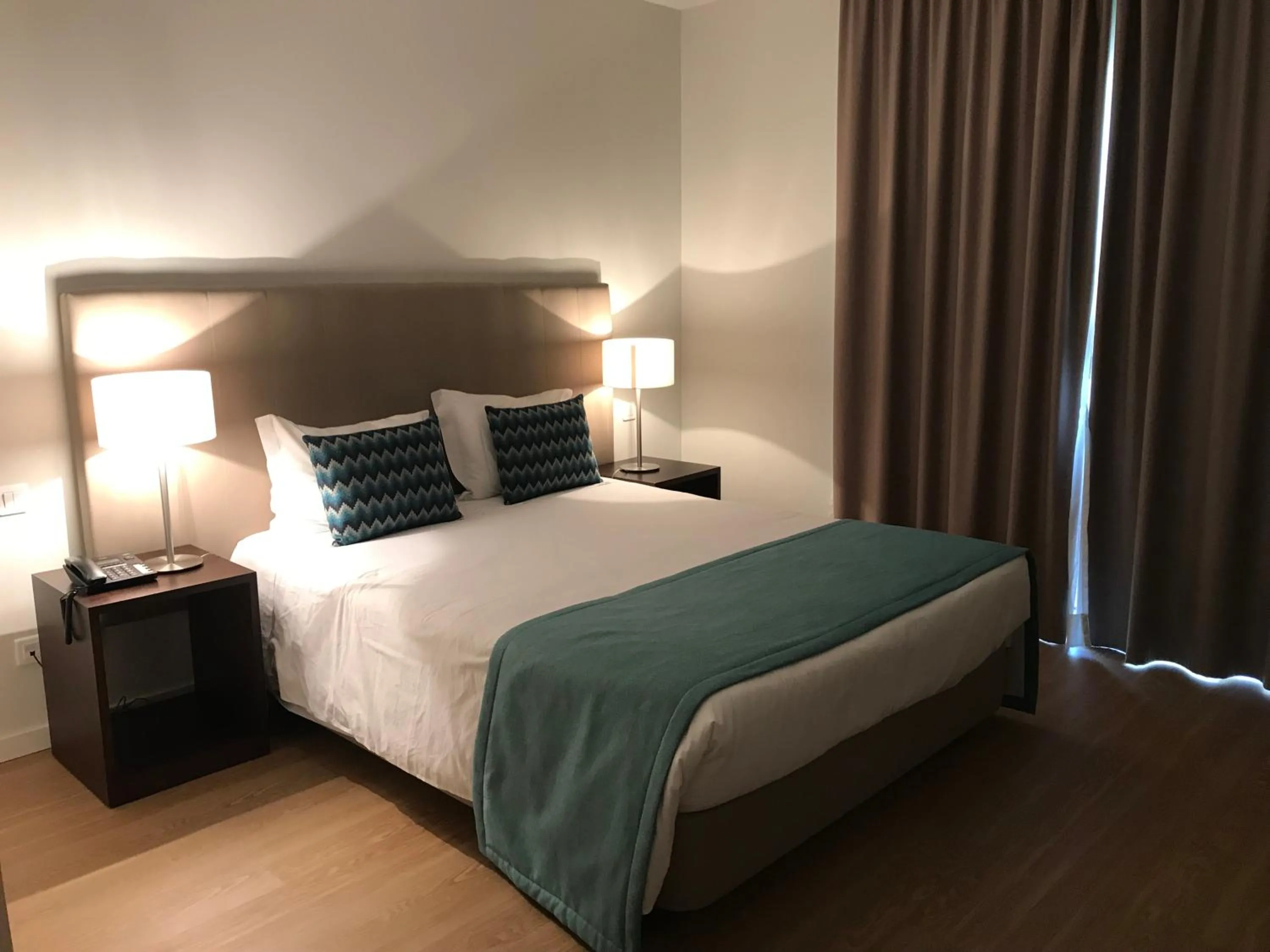 Balcony/Terrace, Bed in Hotel Francis