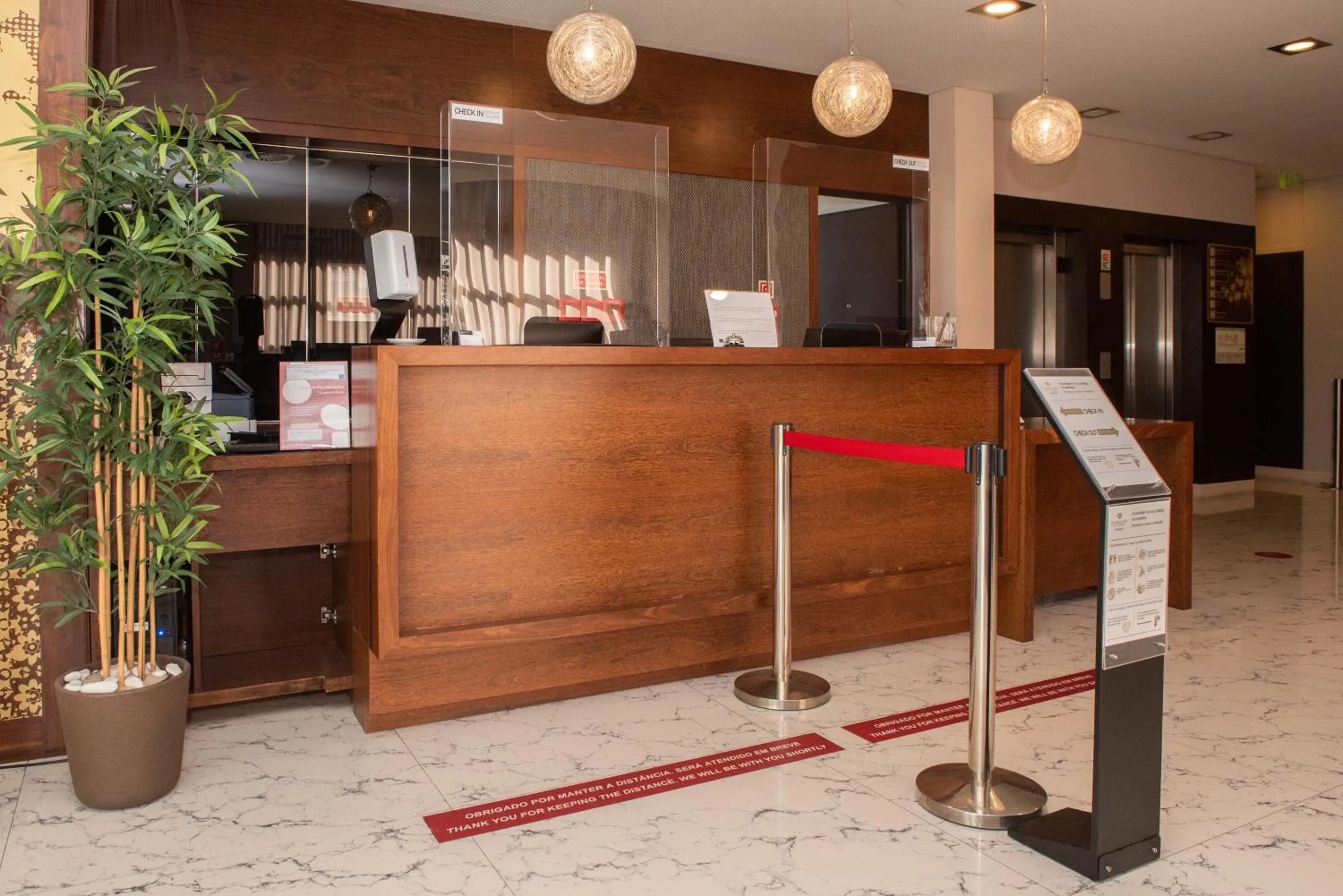 Lobby or reception in Eurostars Oporto