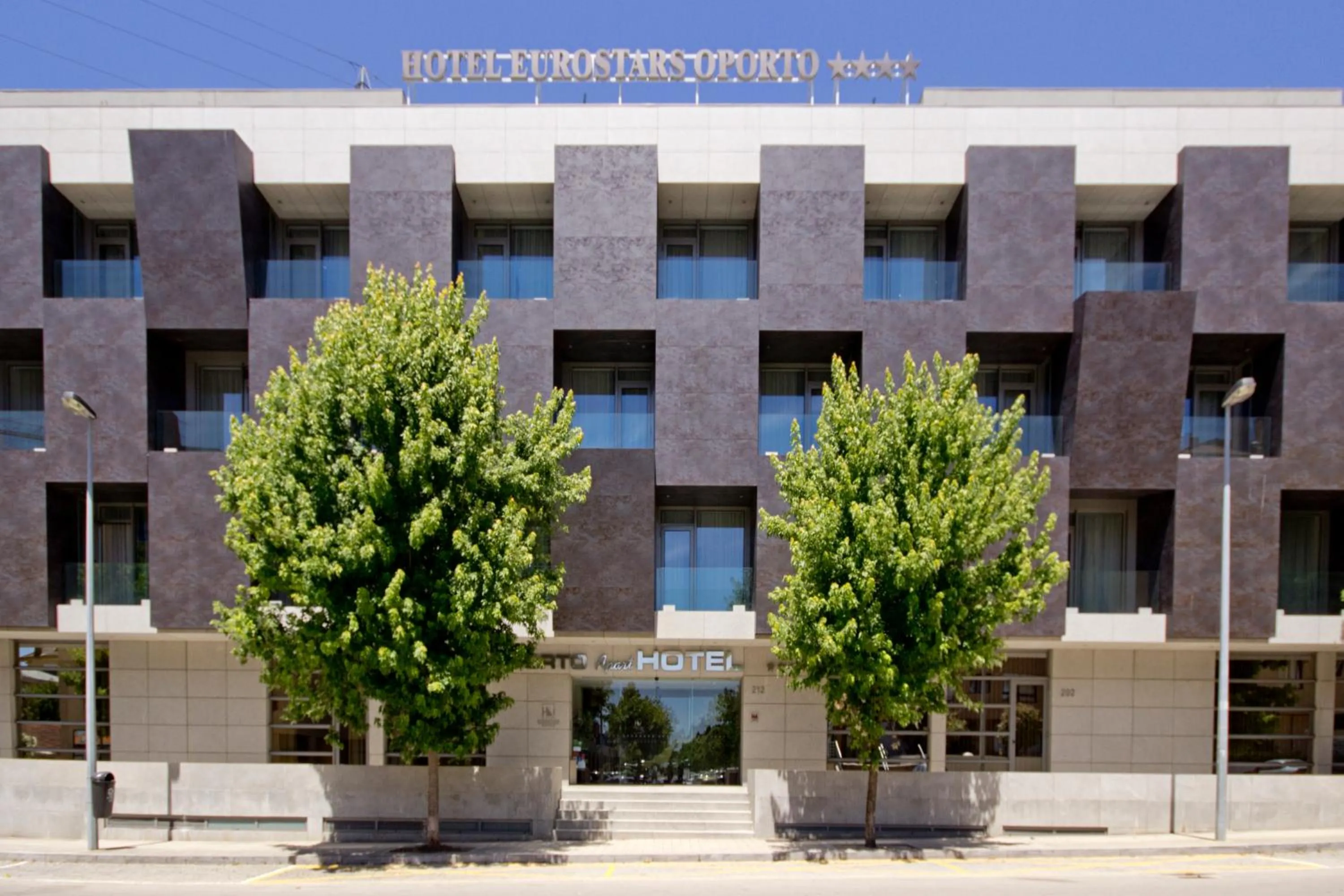 Facade/entrance in Eurostars Oporto