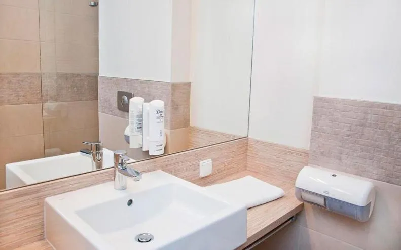 Bathroom in Hotel Vis A Vis