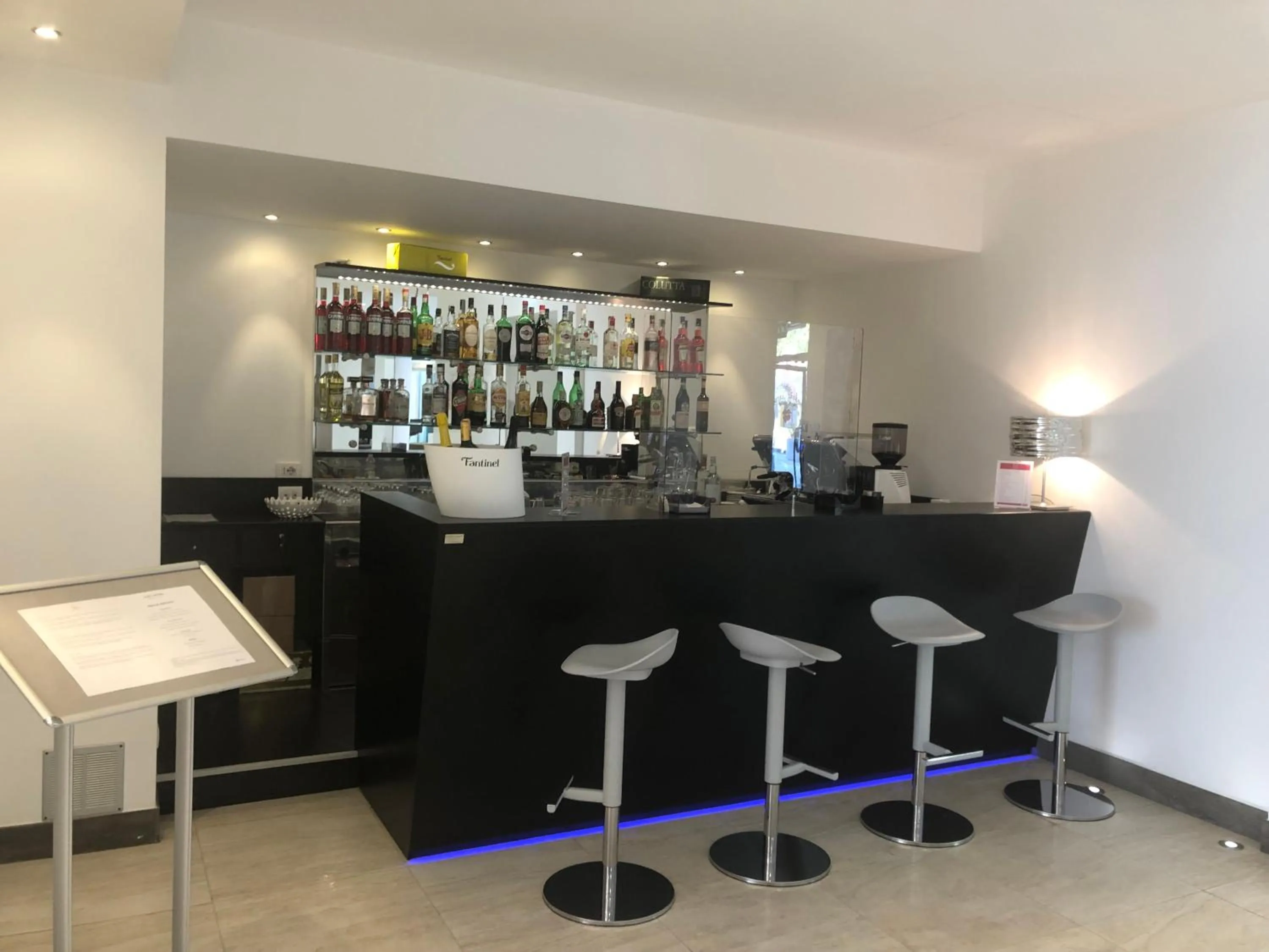 Lounge or bar in Hotel Lugano Torretta